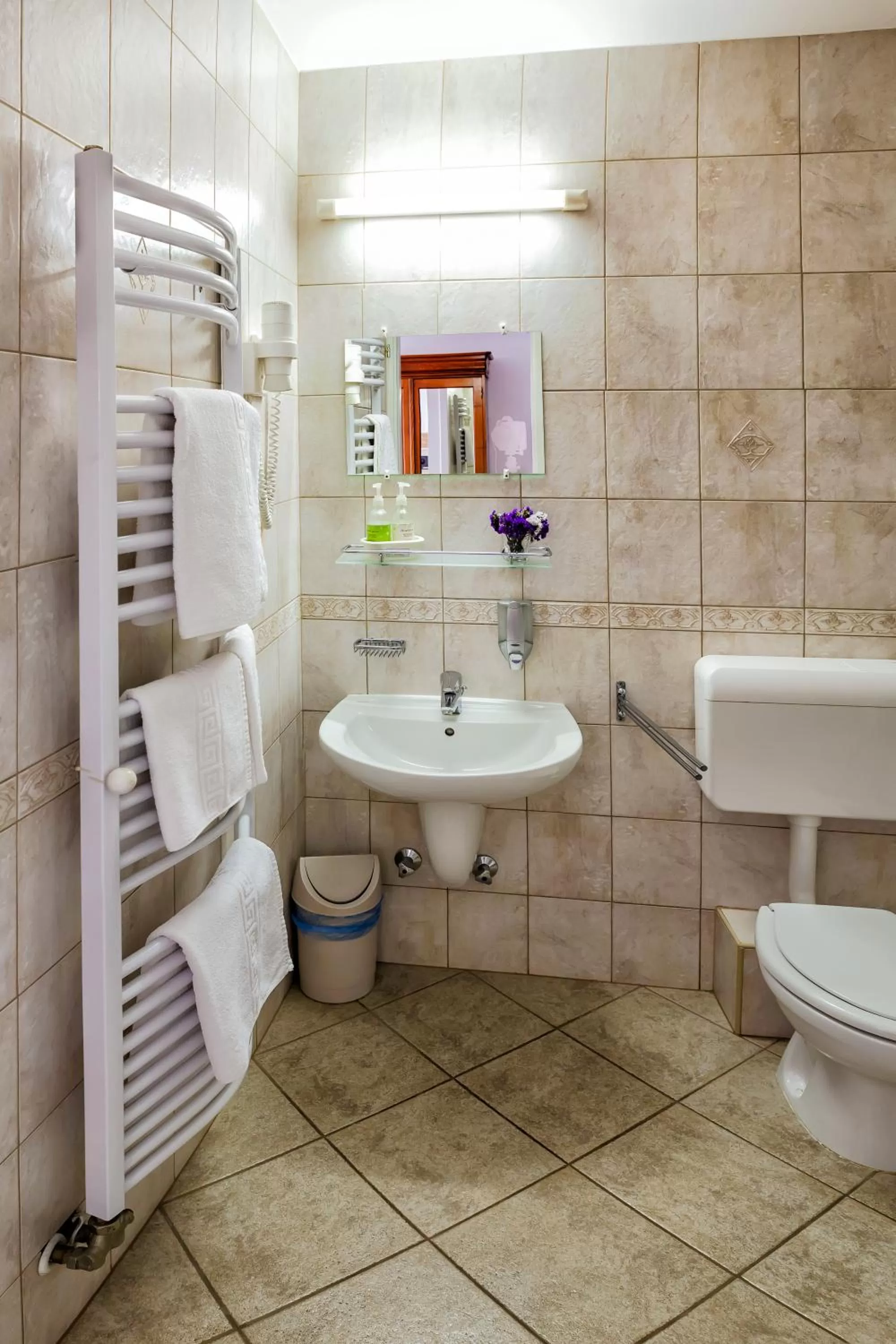 Bathroom in Kata Panzió
