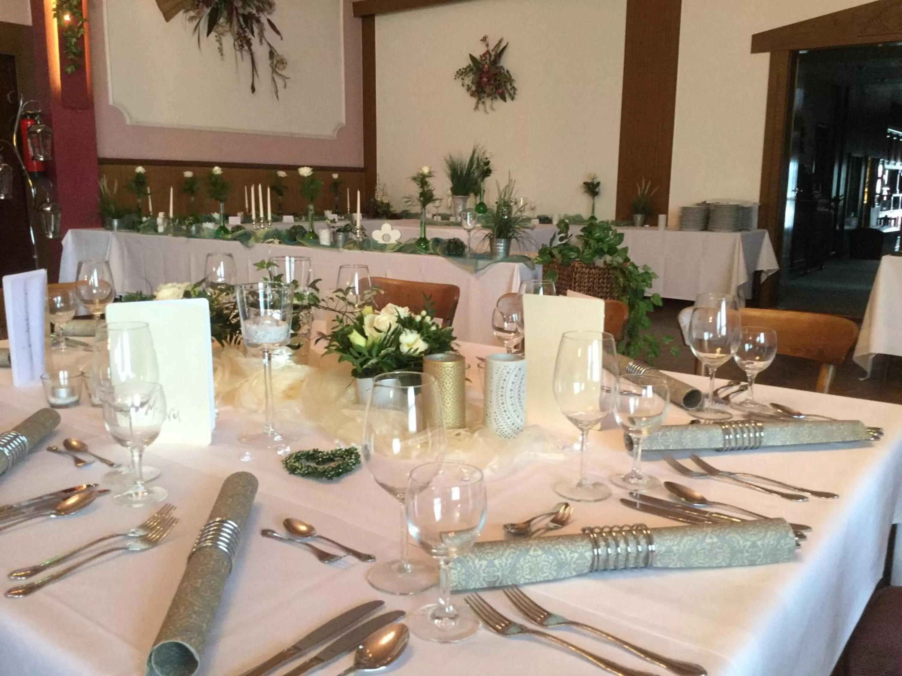 Restaurant/places to eat in Hotel-Restaurant Wilhelmsbad