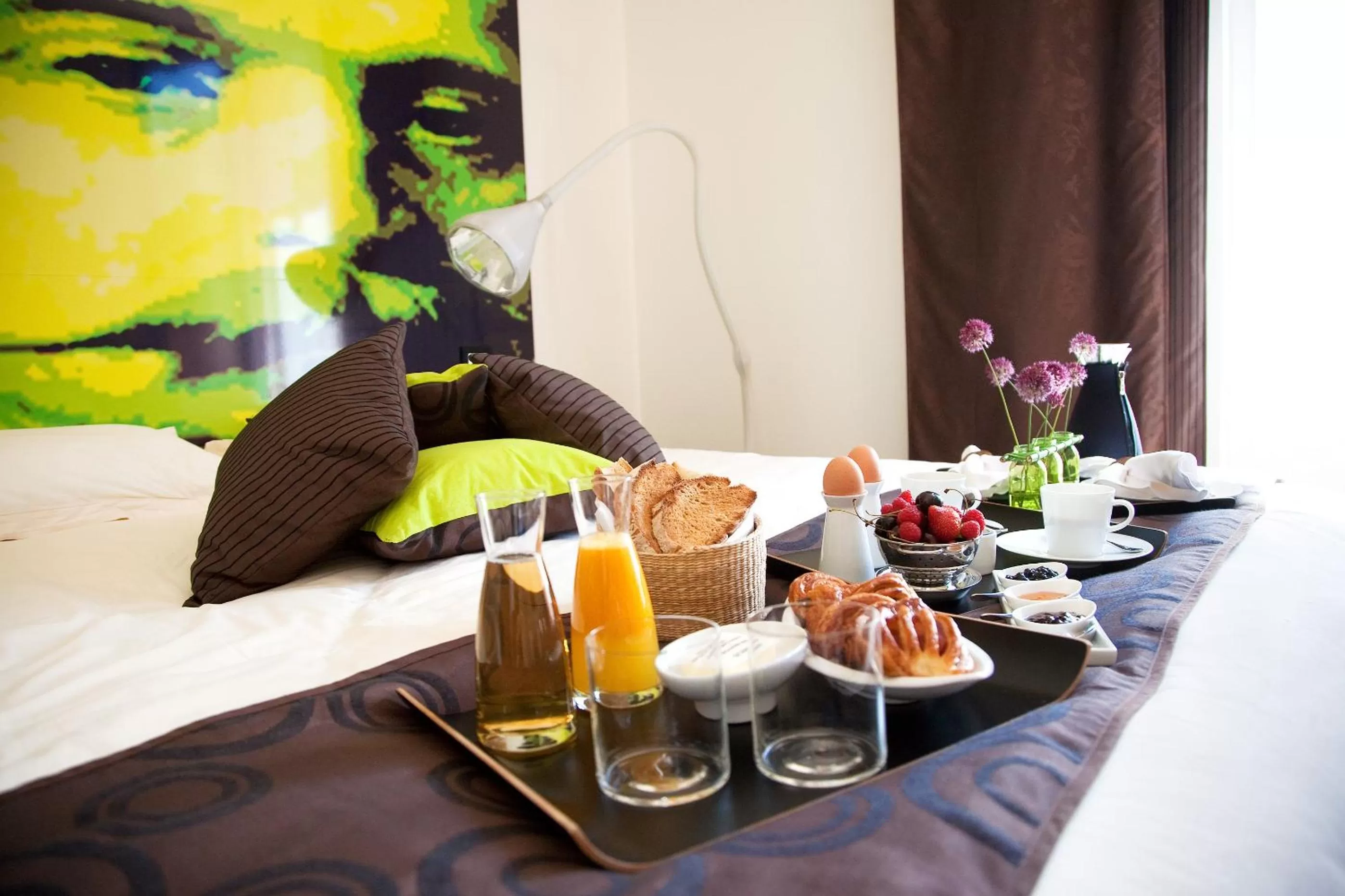 Photo of the whole room in Maison Decoret