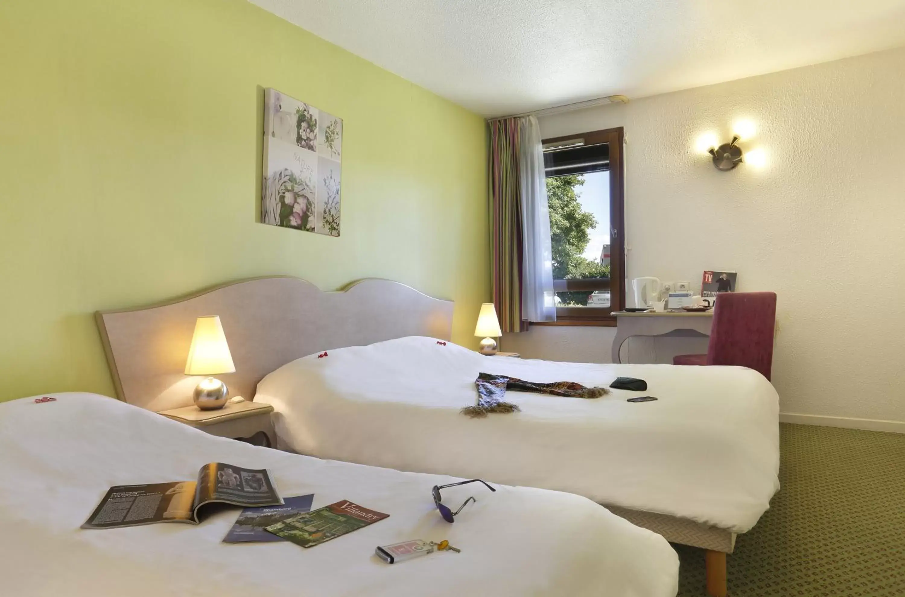 Triple Room in IKAR - Fasthotel Blois Triple Room in IKAR - Fasthotel Blois