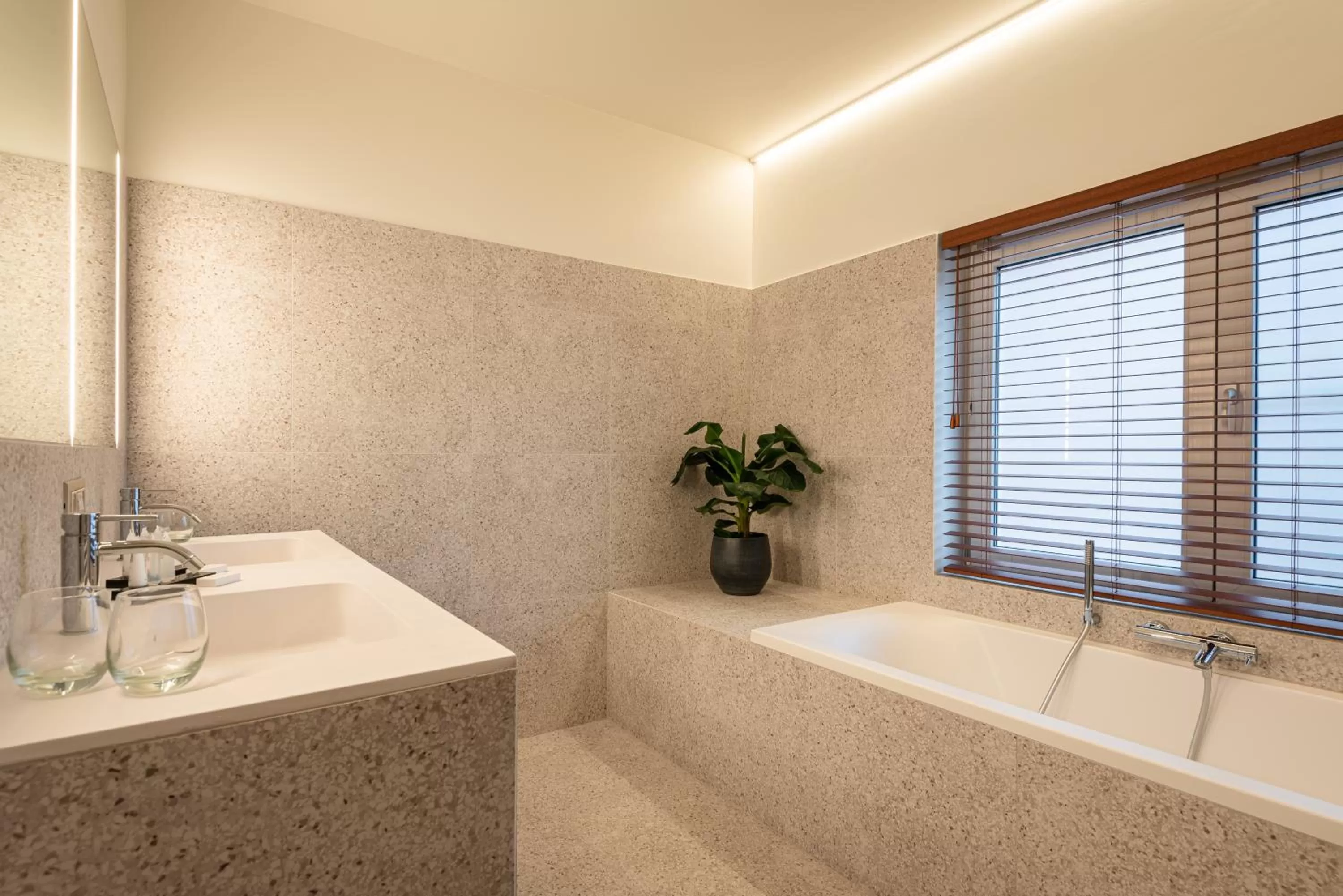 Bathroom in Gepetto's - Beautiful stay in the Historic centre of Ghent -