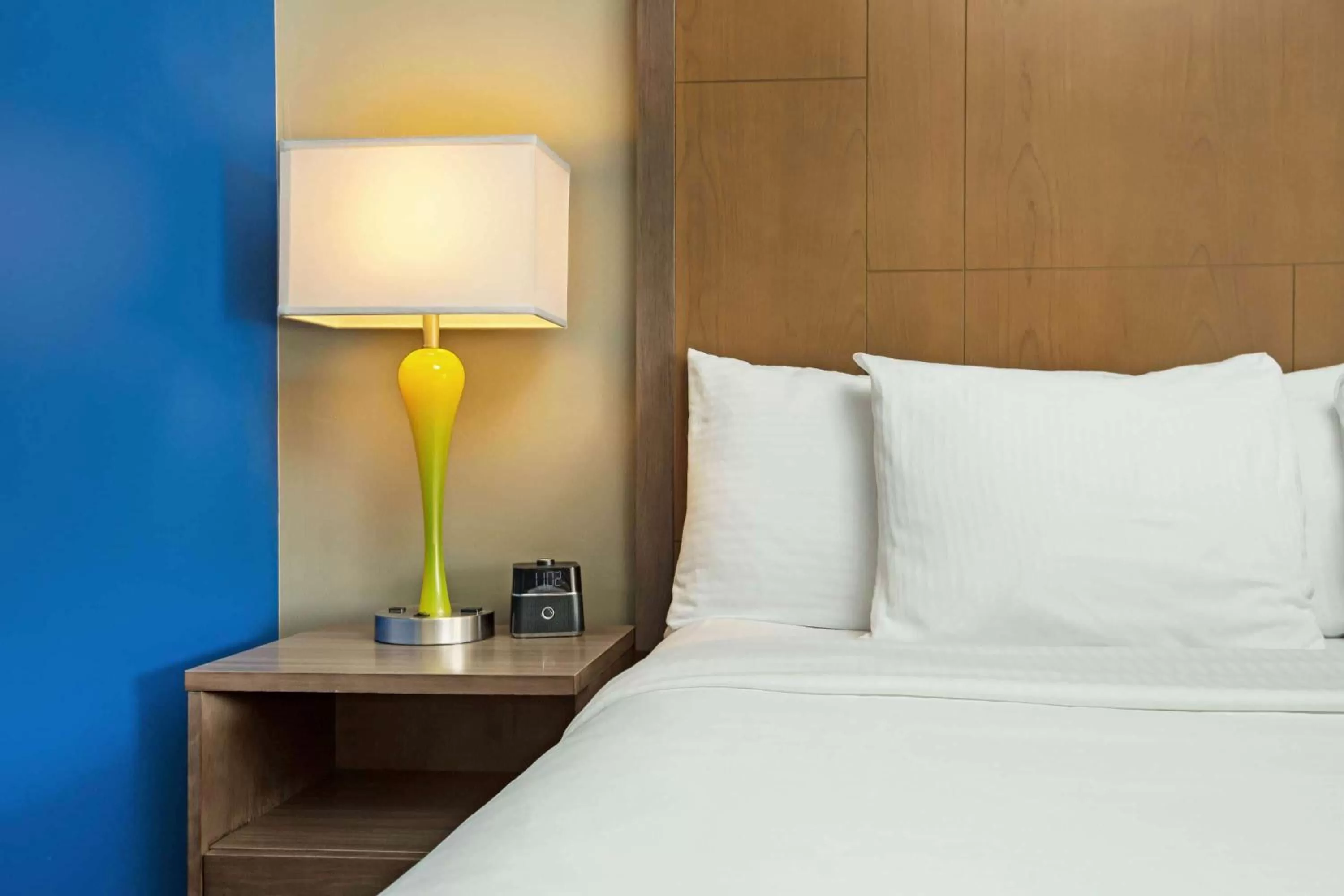 Photo of the whole room, Bed in La Quinta by Wyndham Page at Lake Powell