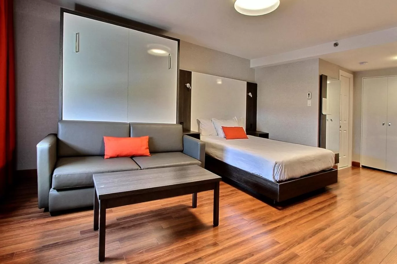 Bed in Hotel Classique