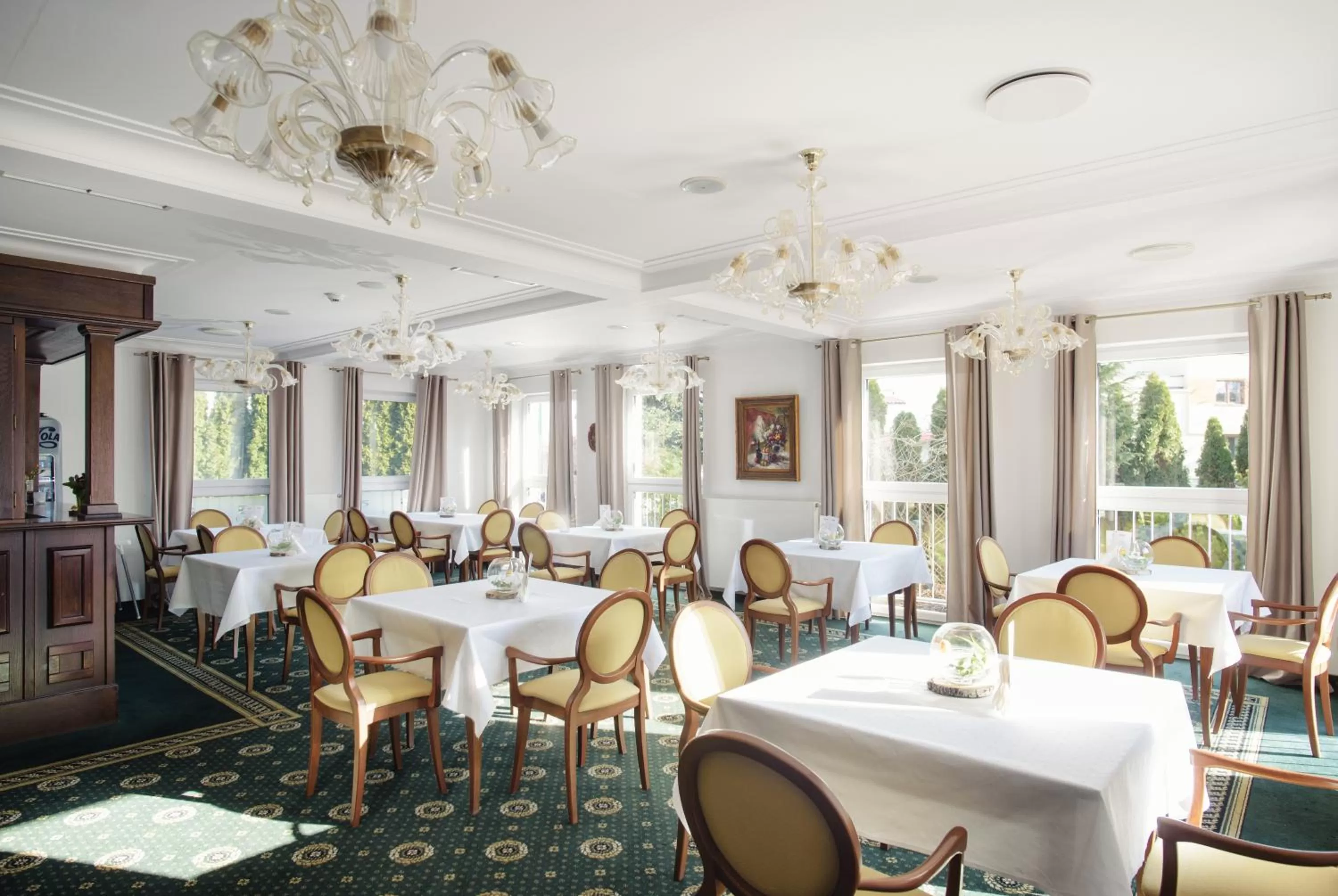 Restaurant/places to eat in Lila Medical SPA