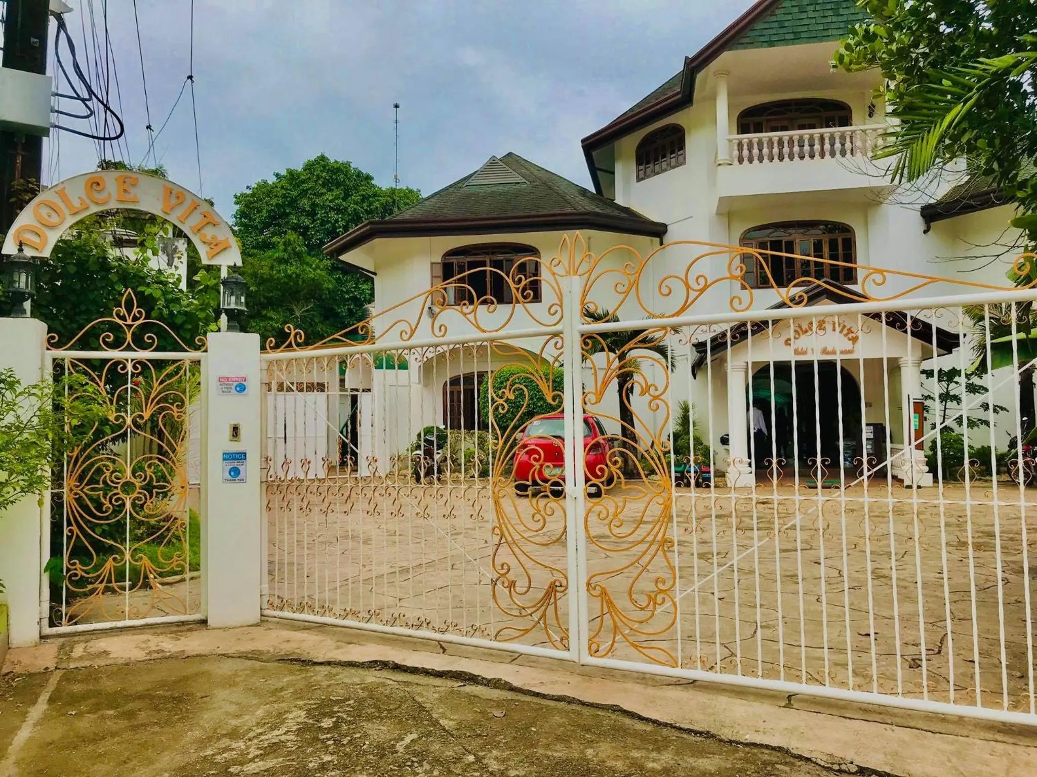 Property building in Dolce Vita Hotel