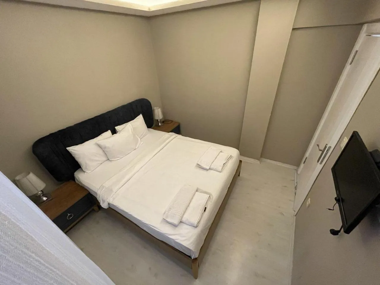 Bed in Golden Gate Hotel Topkapı