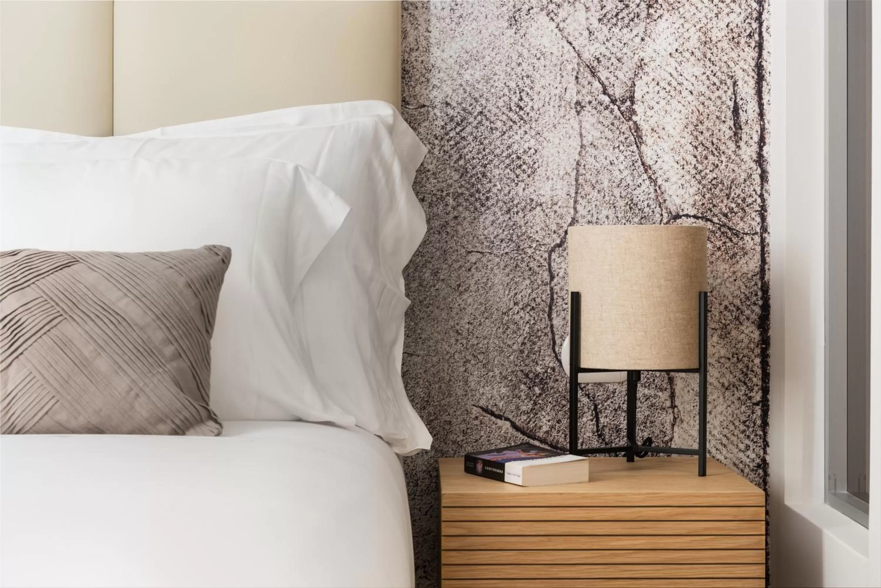 Decorative detail, Bed in AT 41