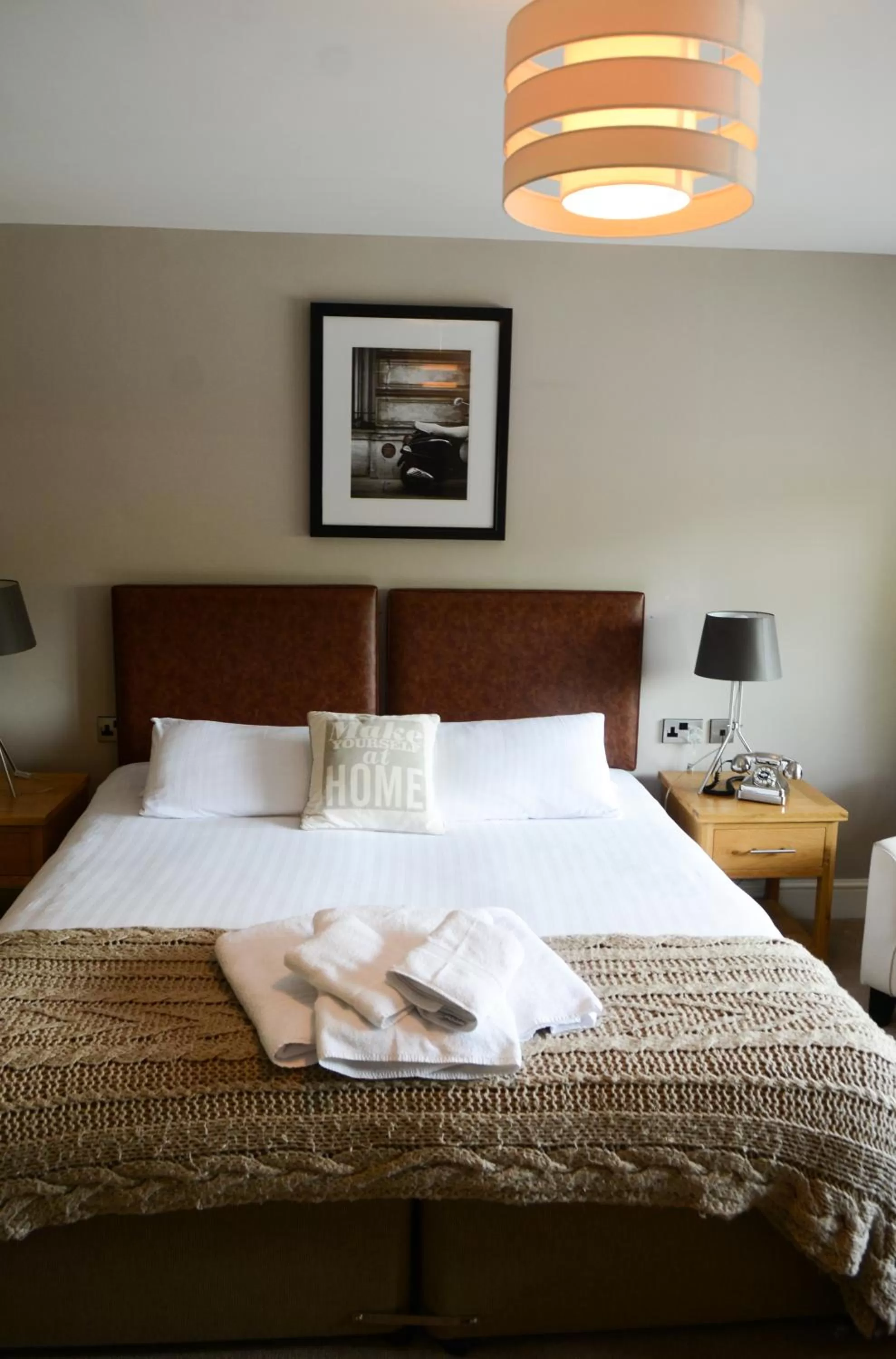 Balcony/Terrace, Bed in The Gower Hotel