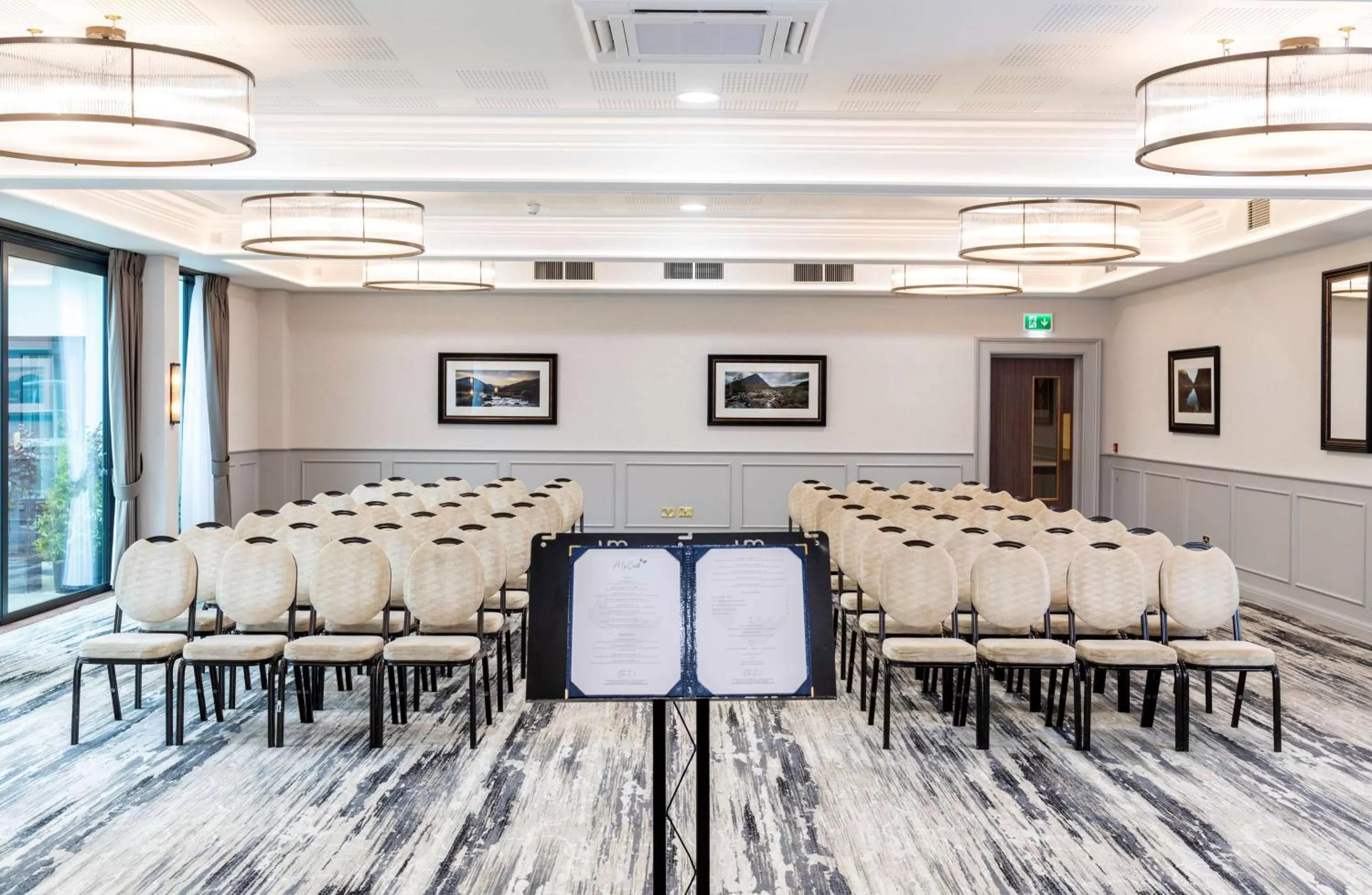 Business facilities in Ness Walk