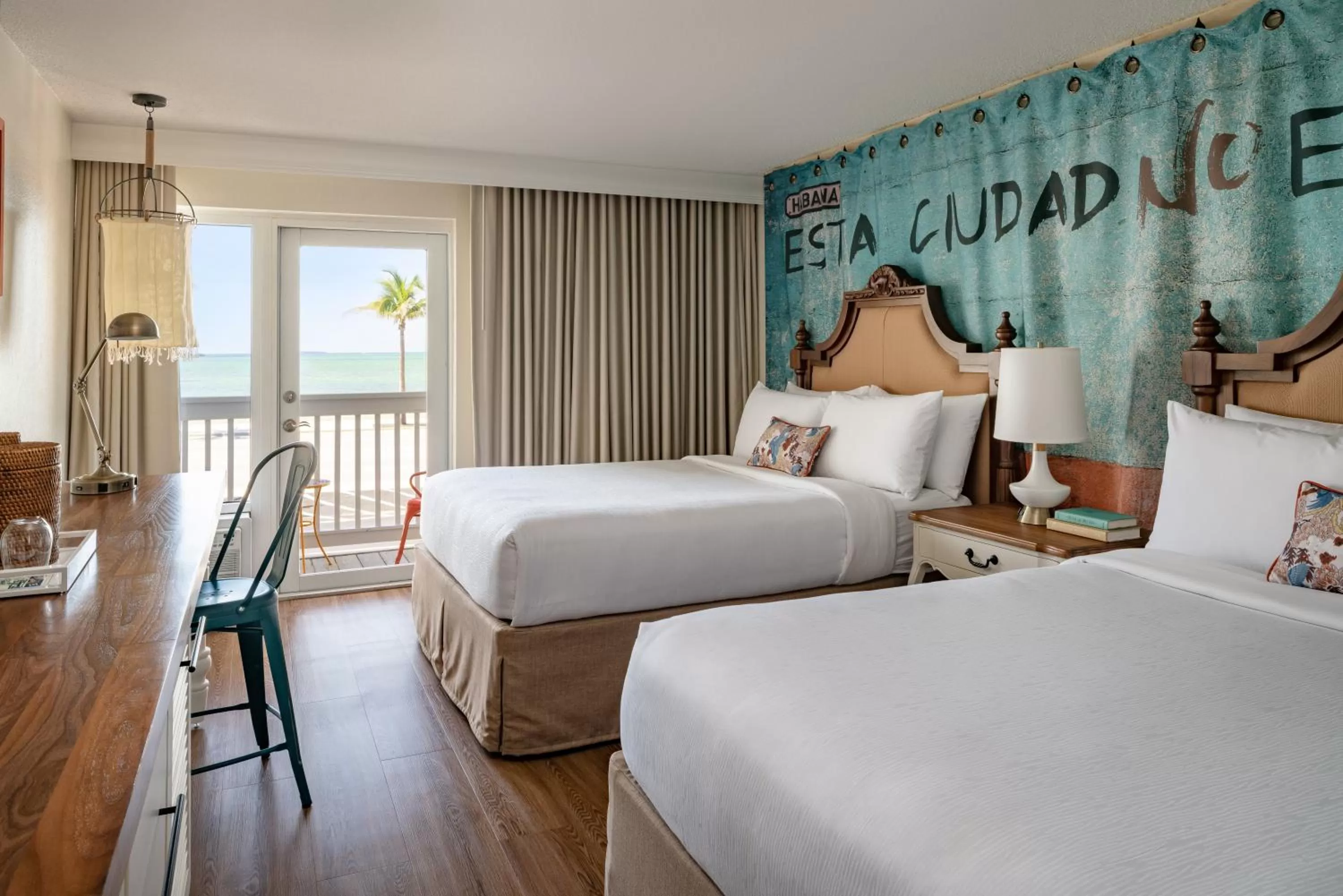 Photo of the whole room, Bed in Havana Cabana at Key West