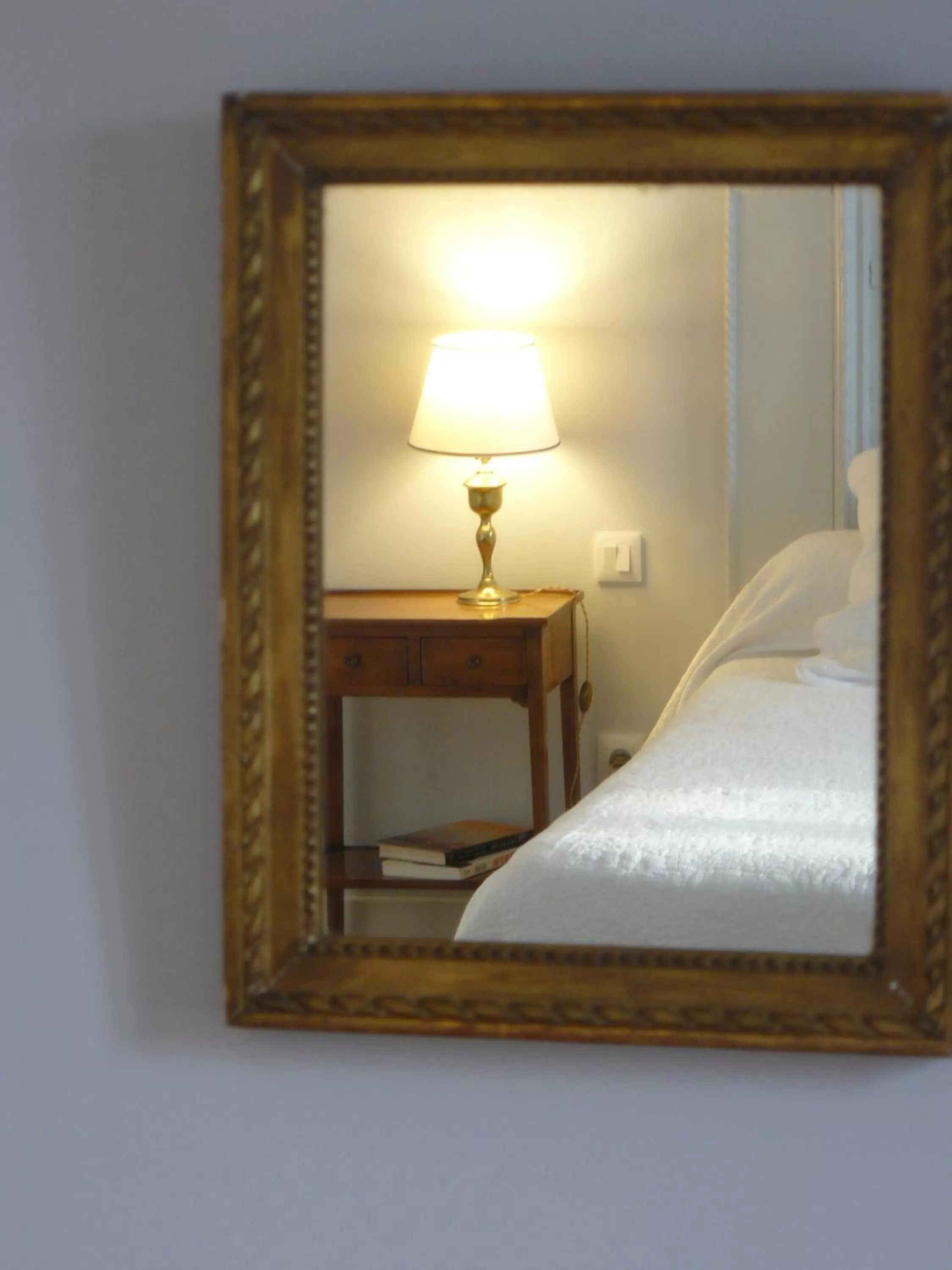 Bedroom, Bed in La Maison de Saumur