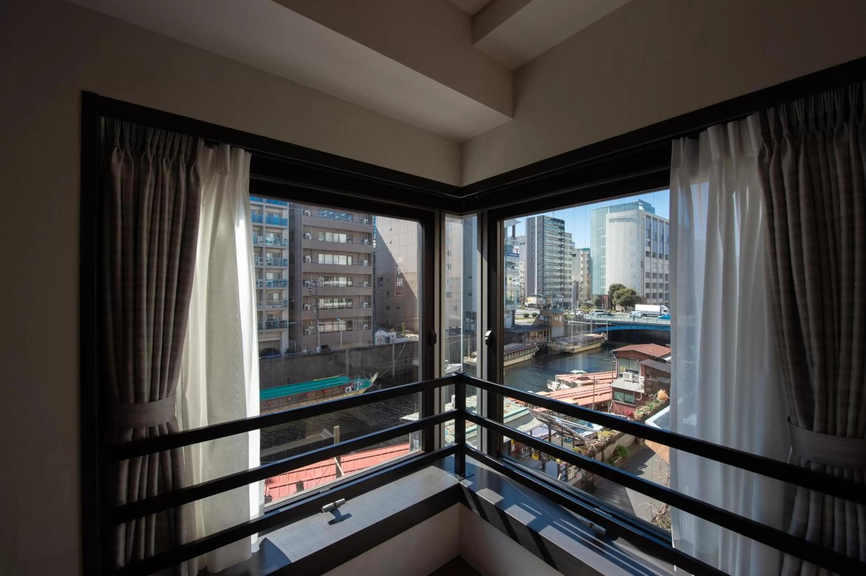 Day in Belmont Hotel