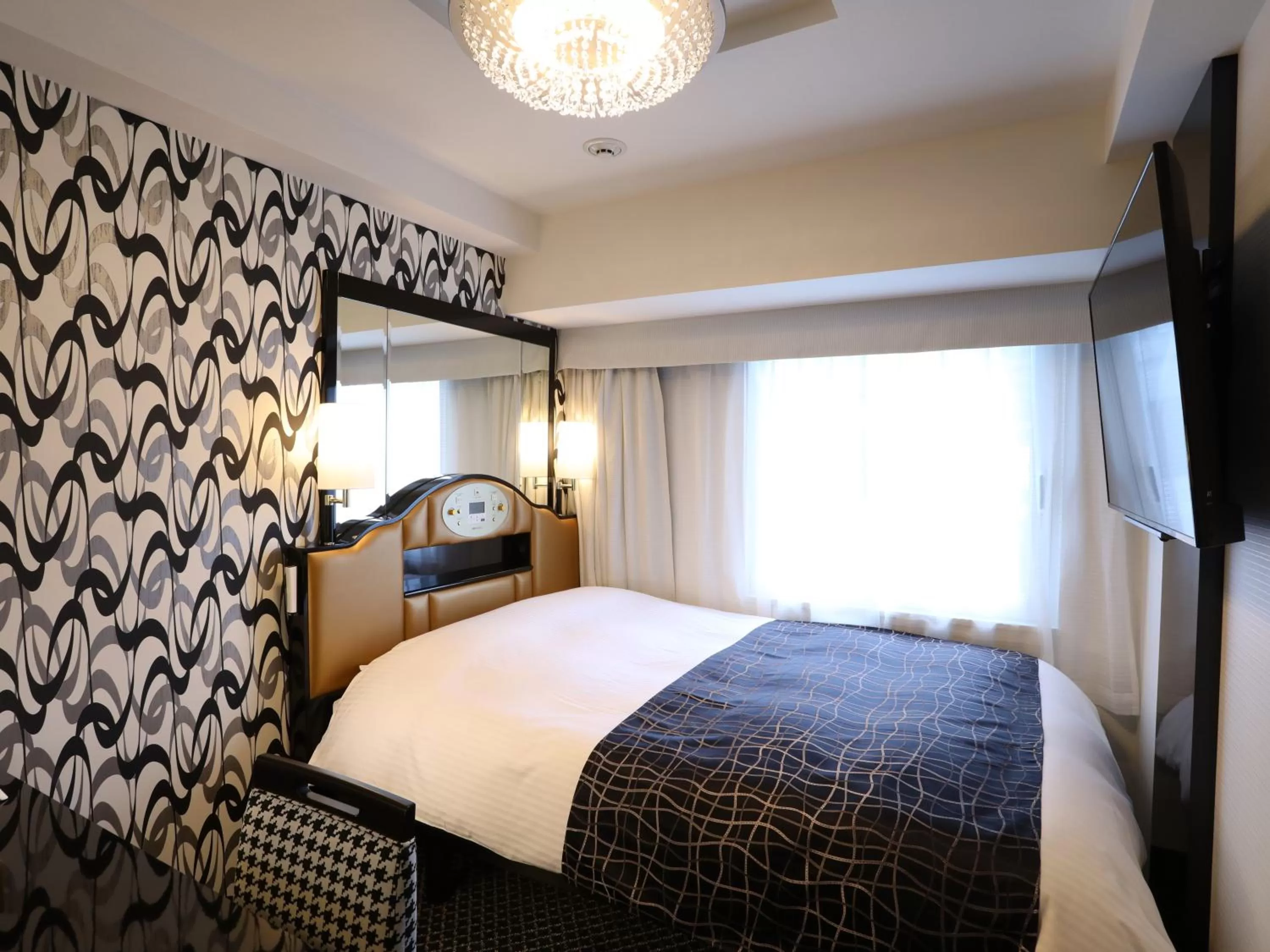 Bed in APA Hotel Shinjuku Kabukicho Chuo