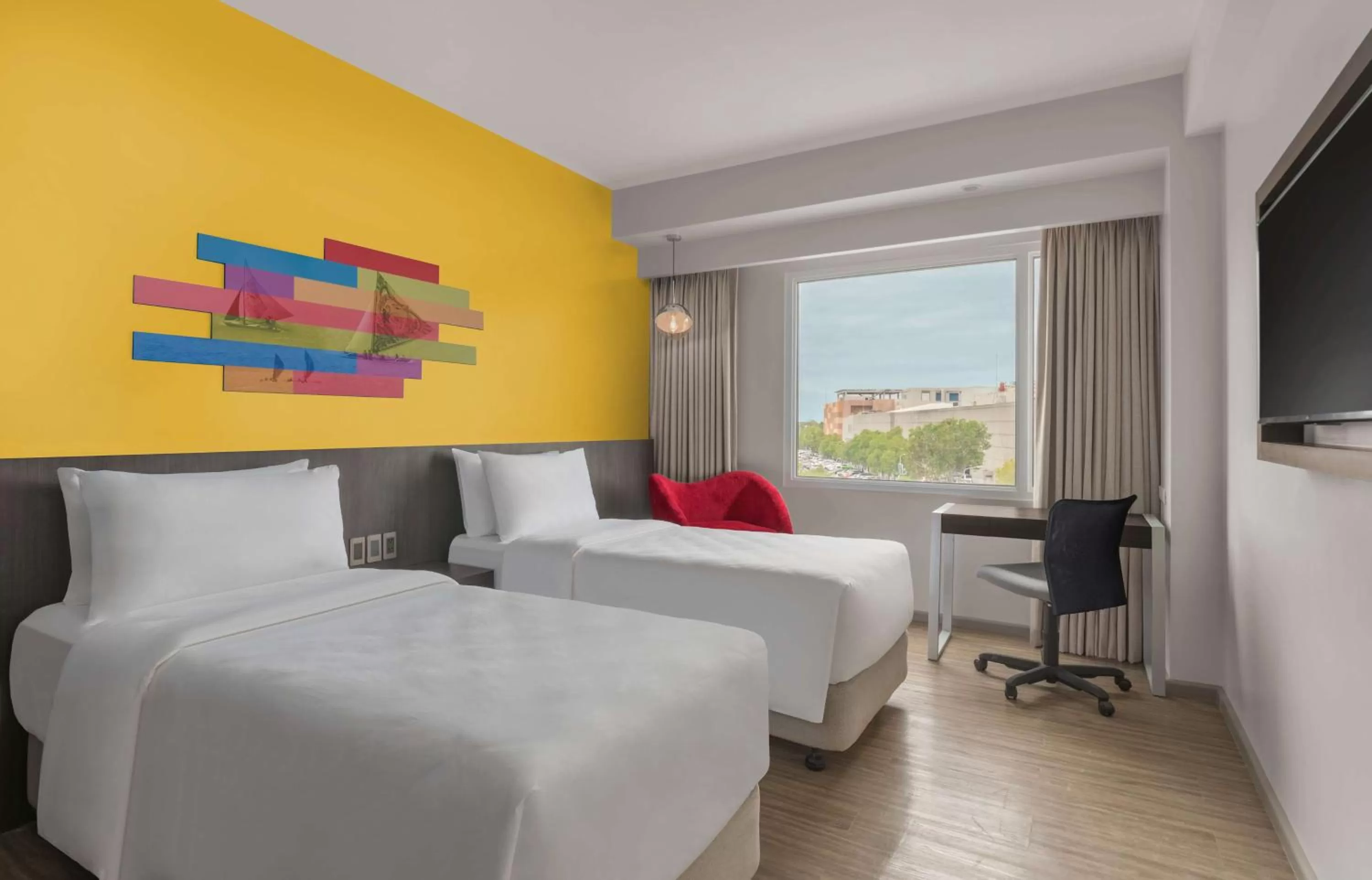 Bedroom, Bed in Park Inn By Radisson Iloilo