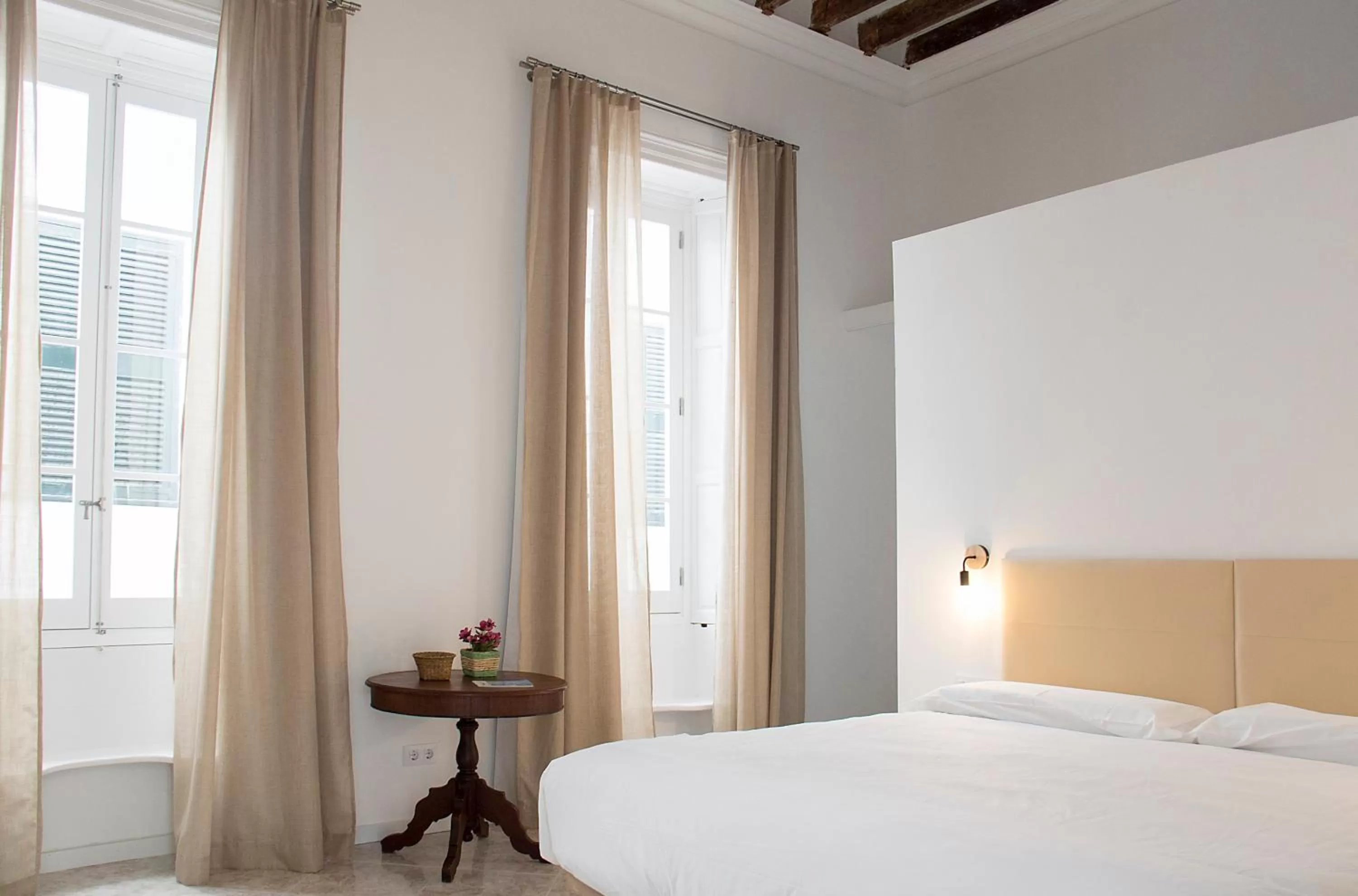 Photo of the whole room, Bed in Hotel Nou Sant Antoni