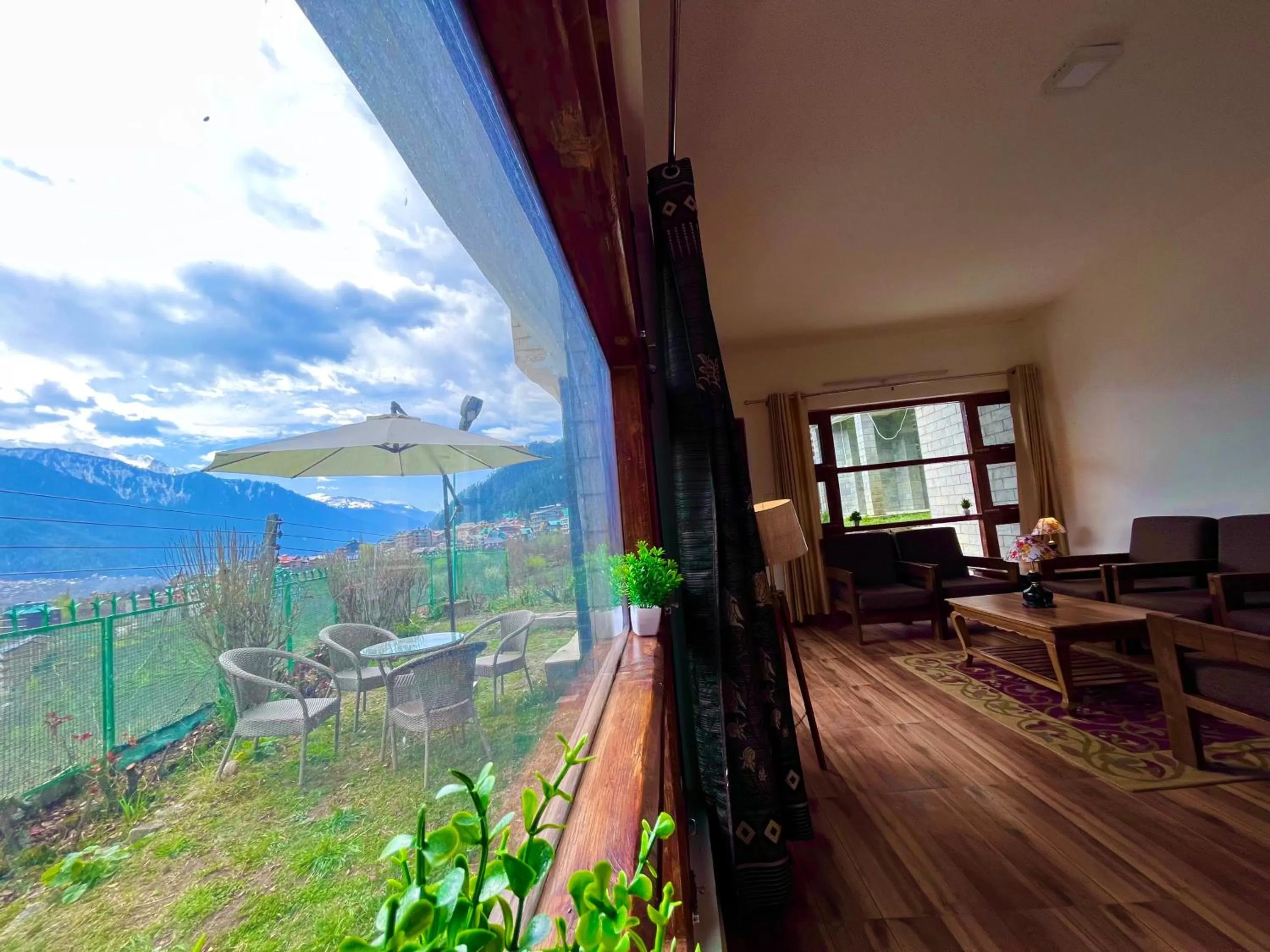 Nomad 2 Bedroom independent Luxury Cottages