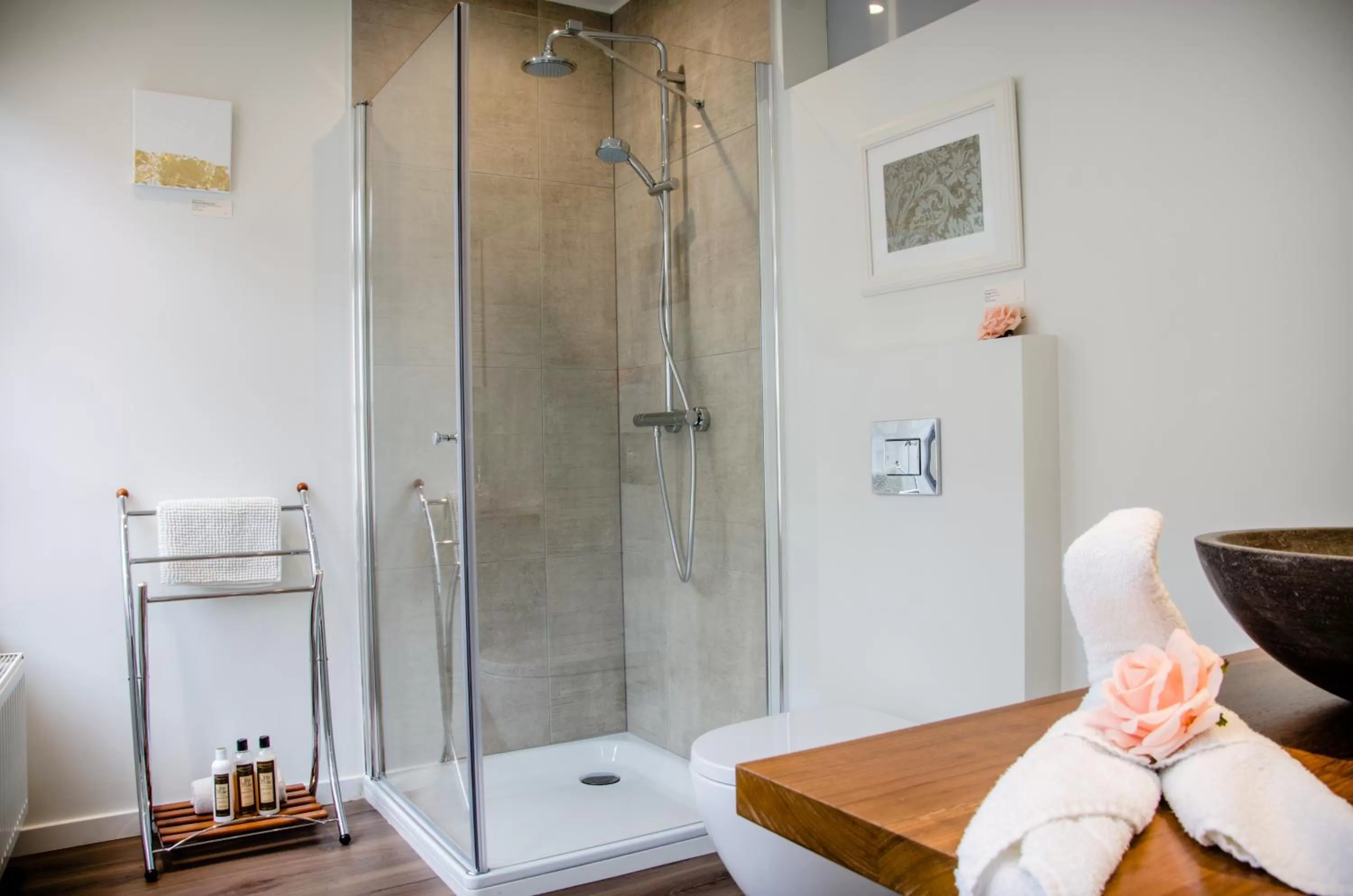 Shower in The White Queen B&B