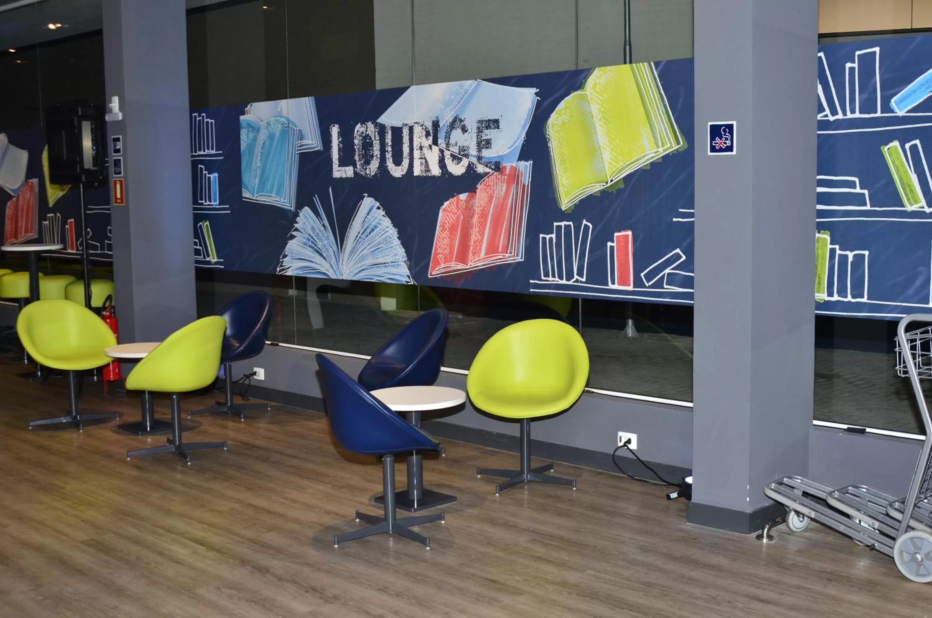 Living room in ibis budget Curitiba Aeroporto