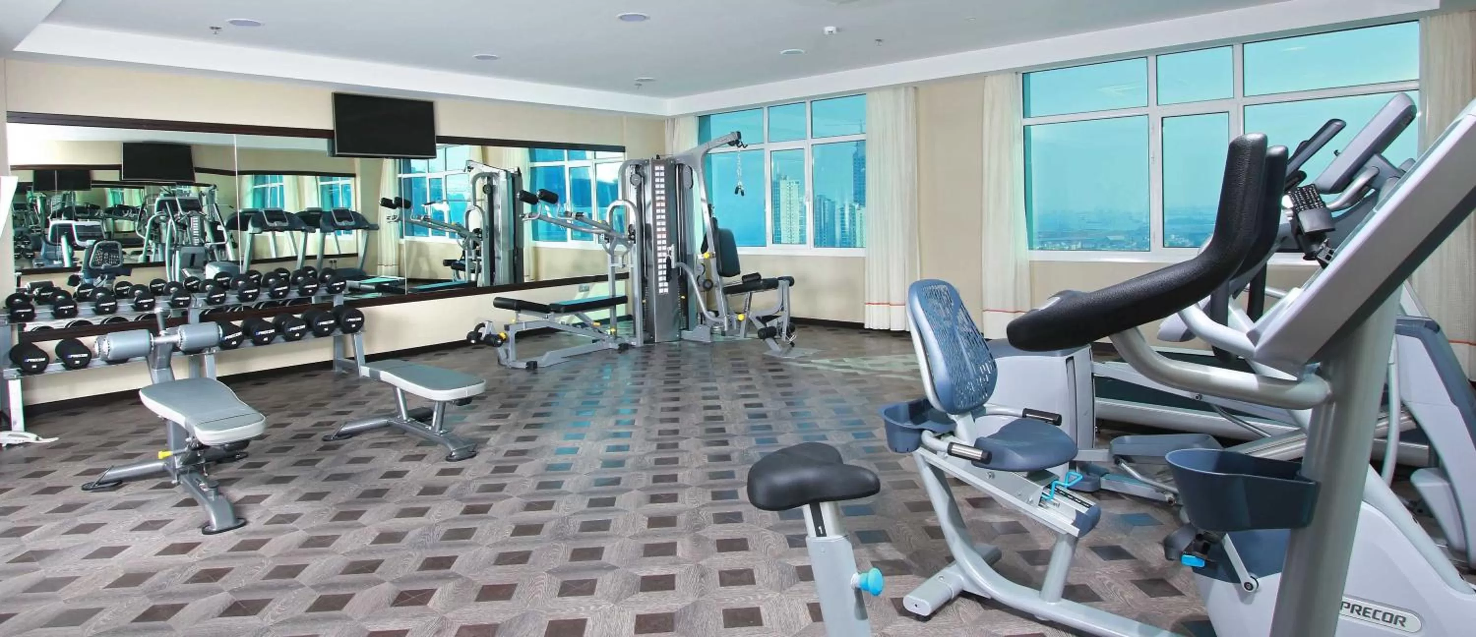 Fitness centre/facilities in Park Regis Lotus Hotel
