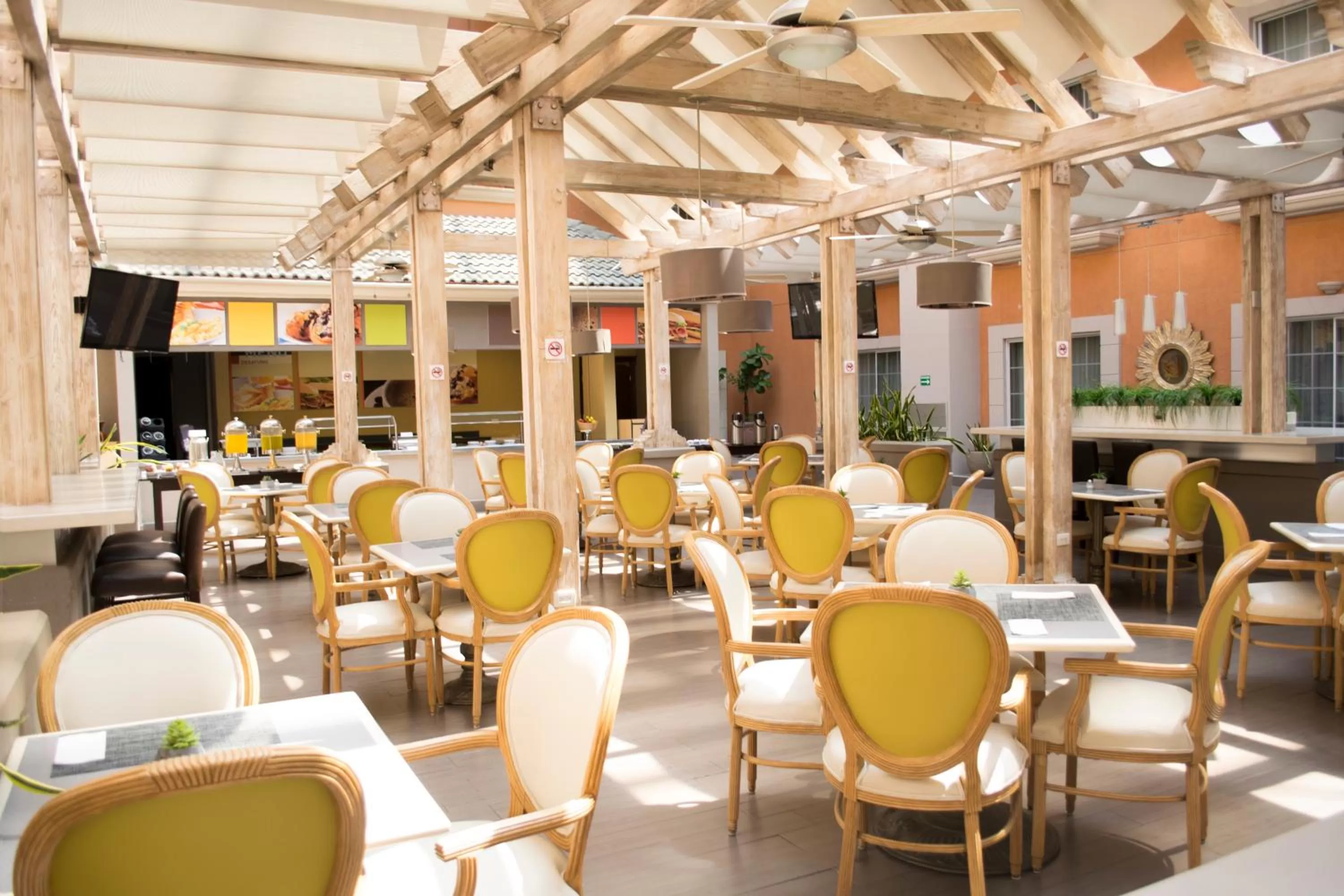 Restaurant/places to eat in iStay Hotel Ciudad Juarez