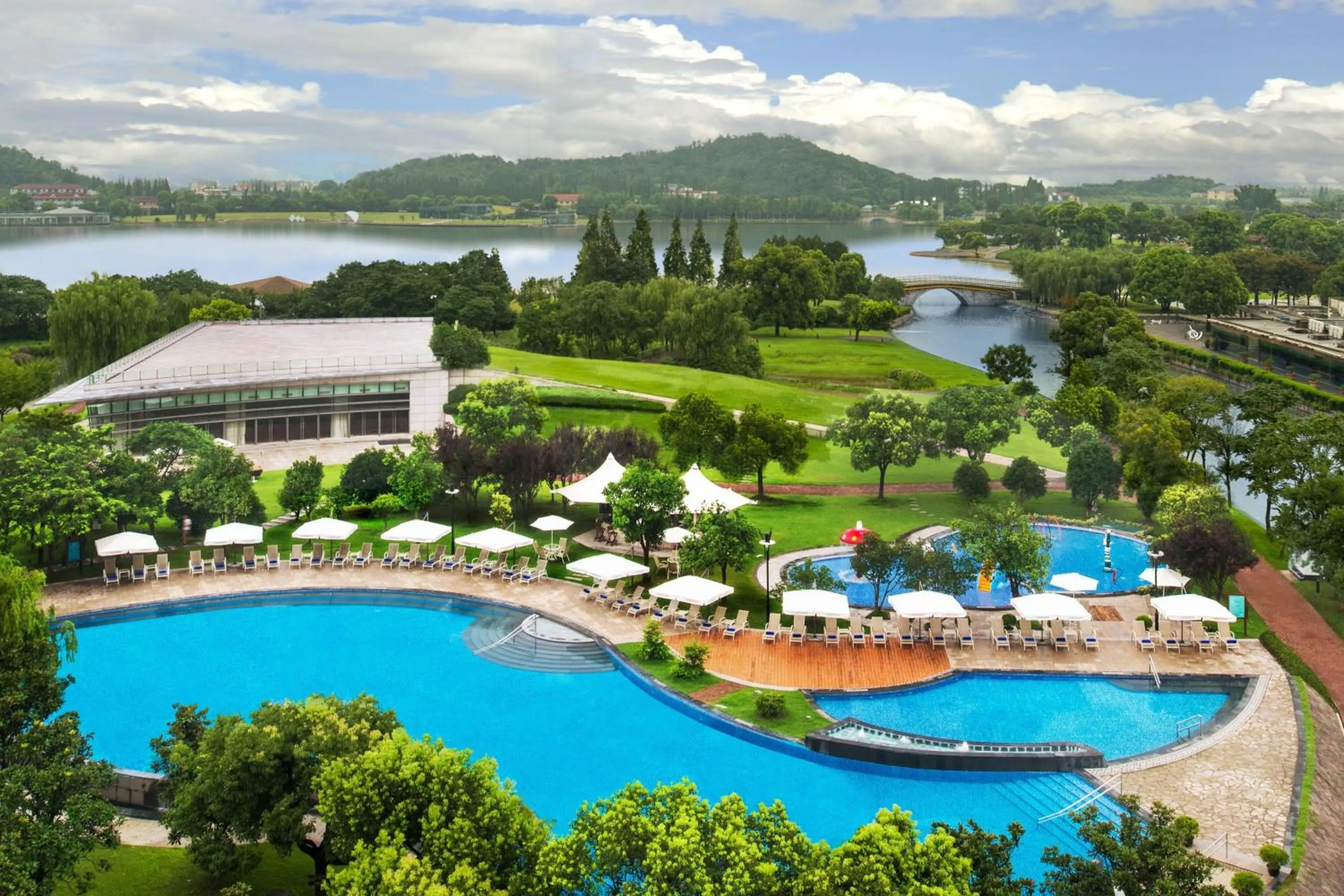 Swimming pool in The Yuluxe Sheshan, Shanghai, A Tribute Portfolio Hotel