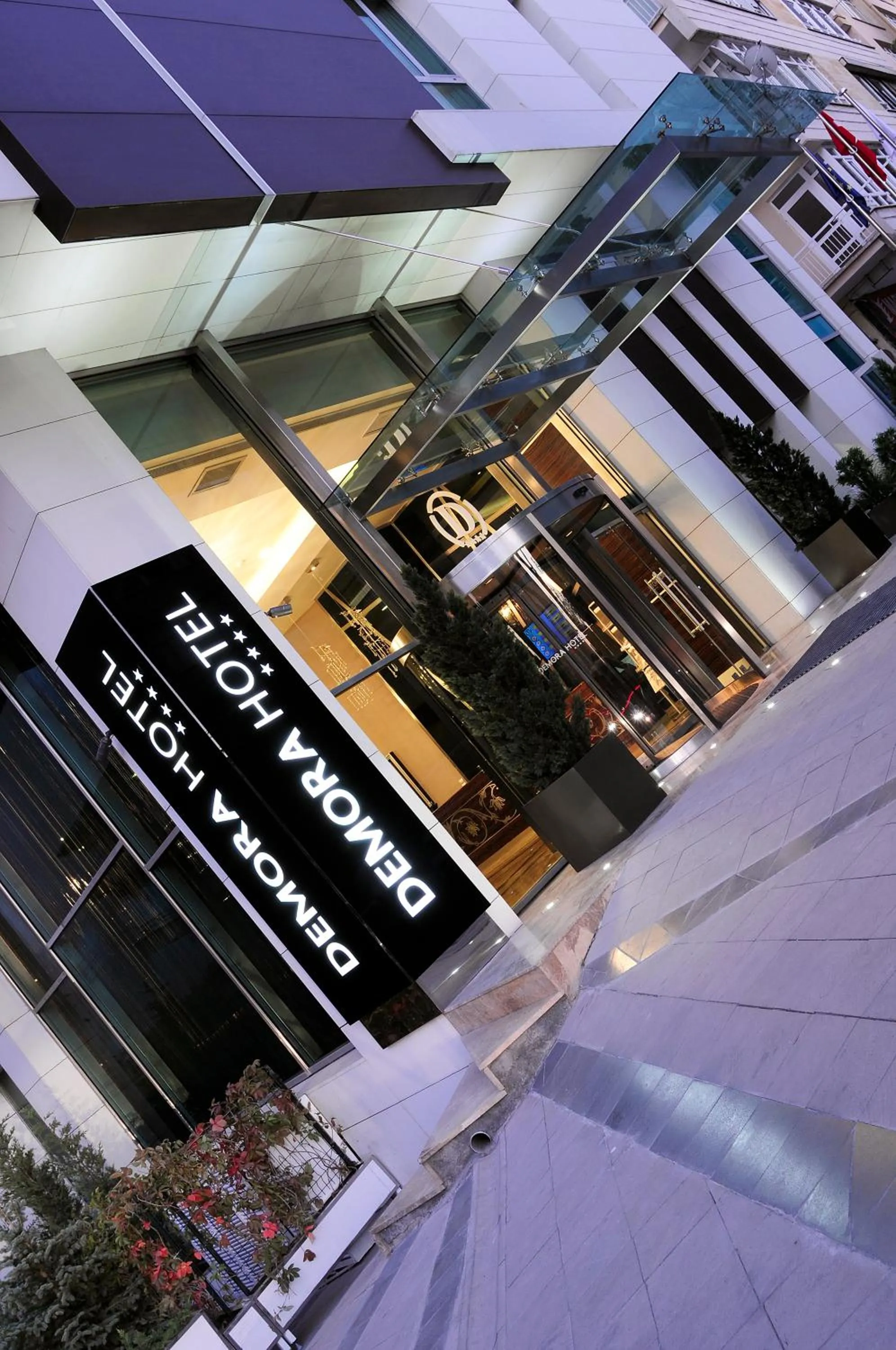 Facade/entrance in Demora Hotel