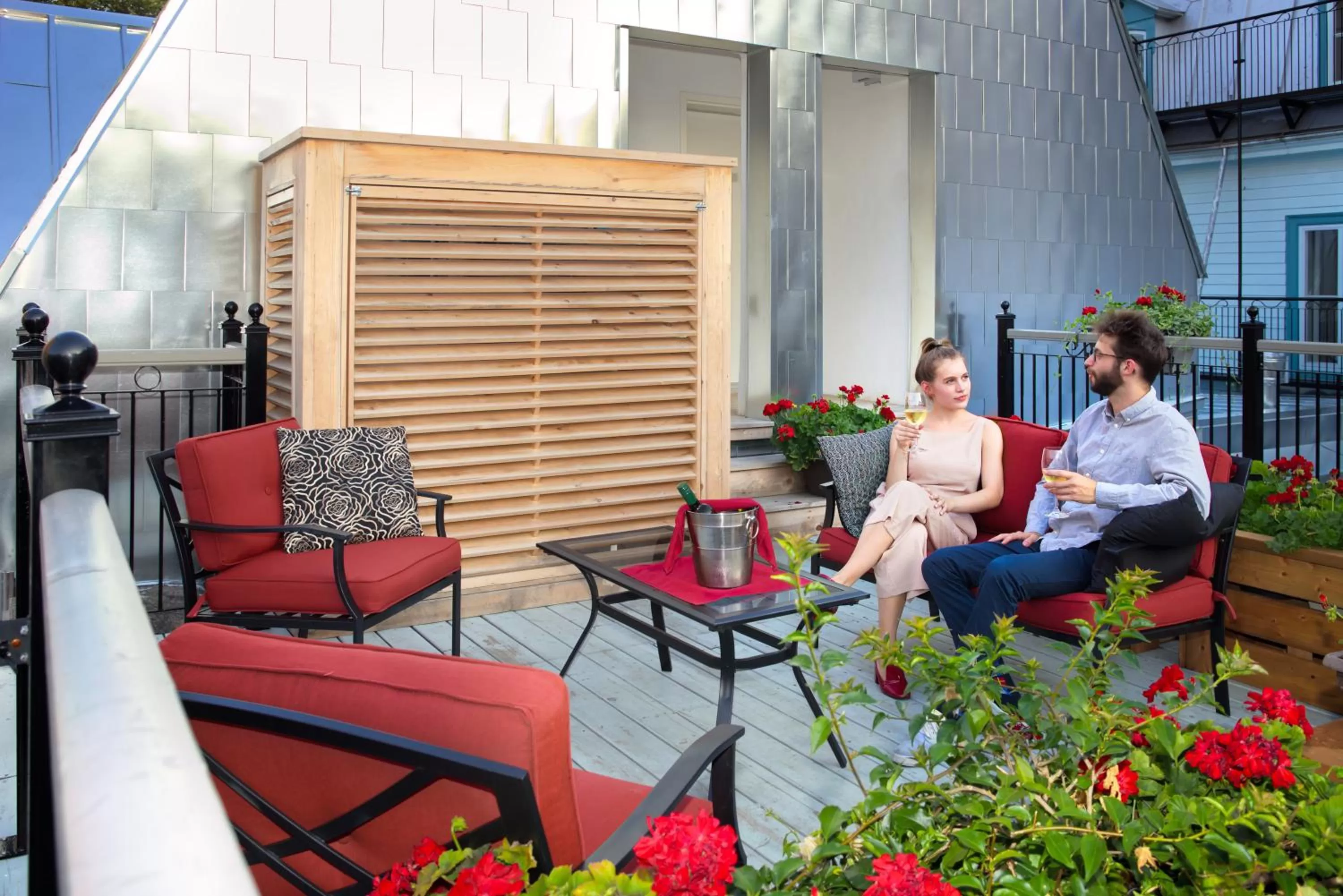 Coffee/tea facilities in Hotel Manoir D'Auteuil - Par Aneyro