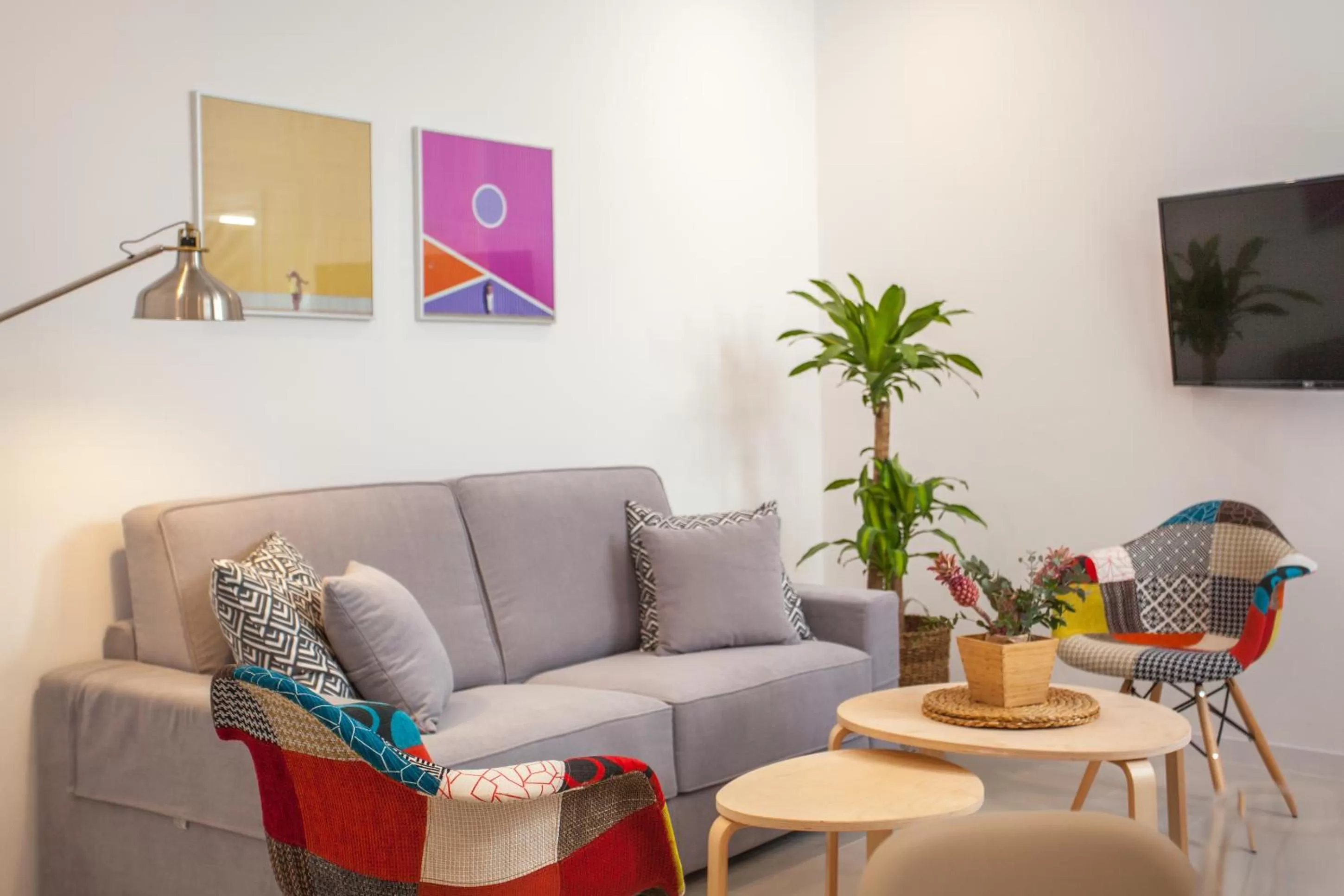 Seating area in Gran Central Suites