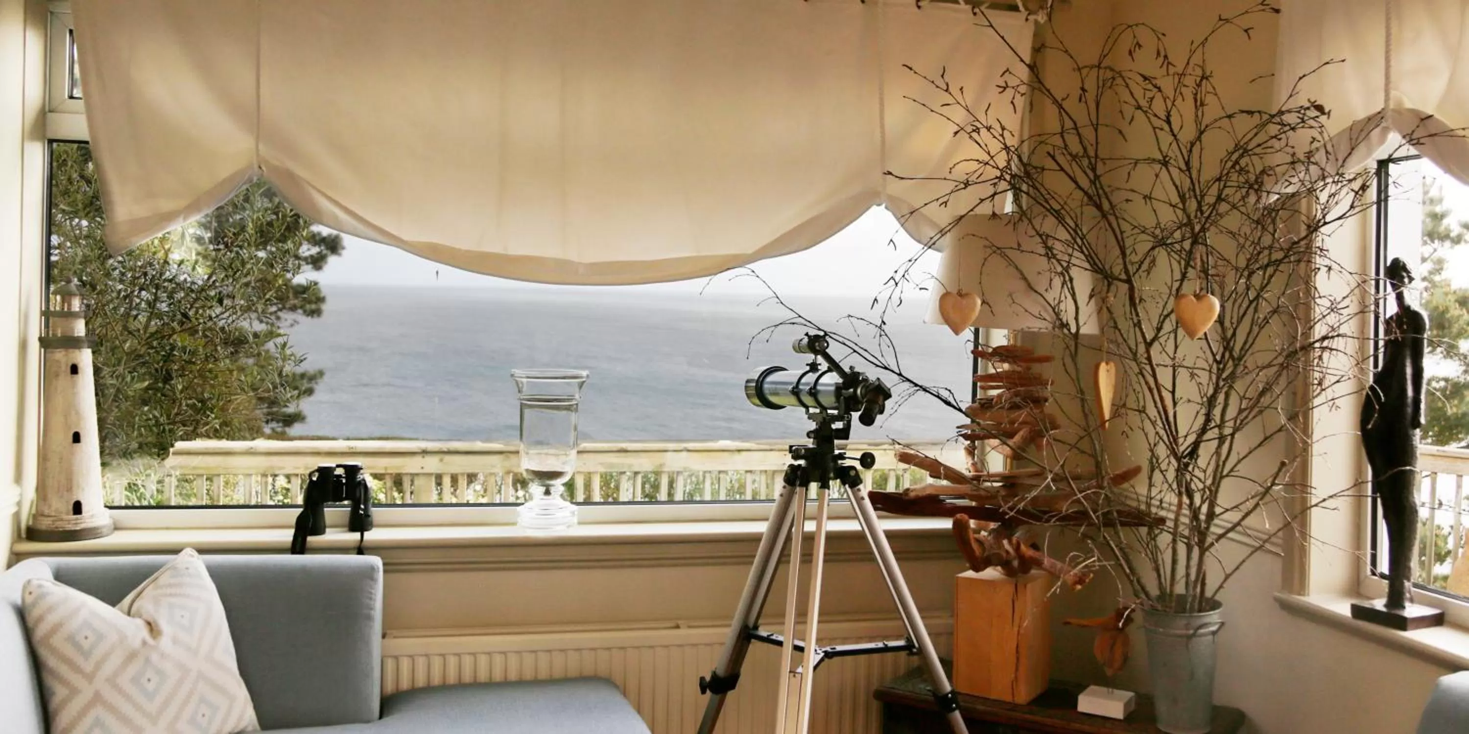 Lounge or bar in Driftwood B&B