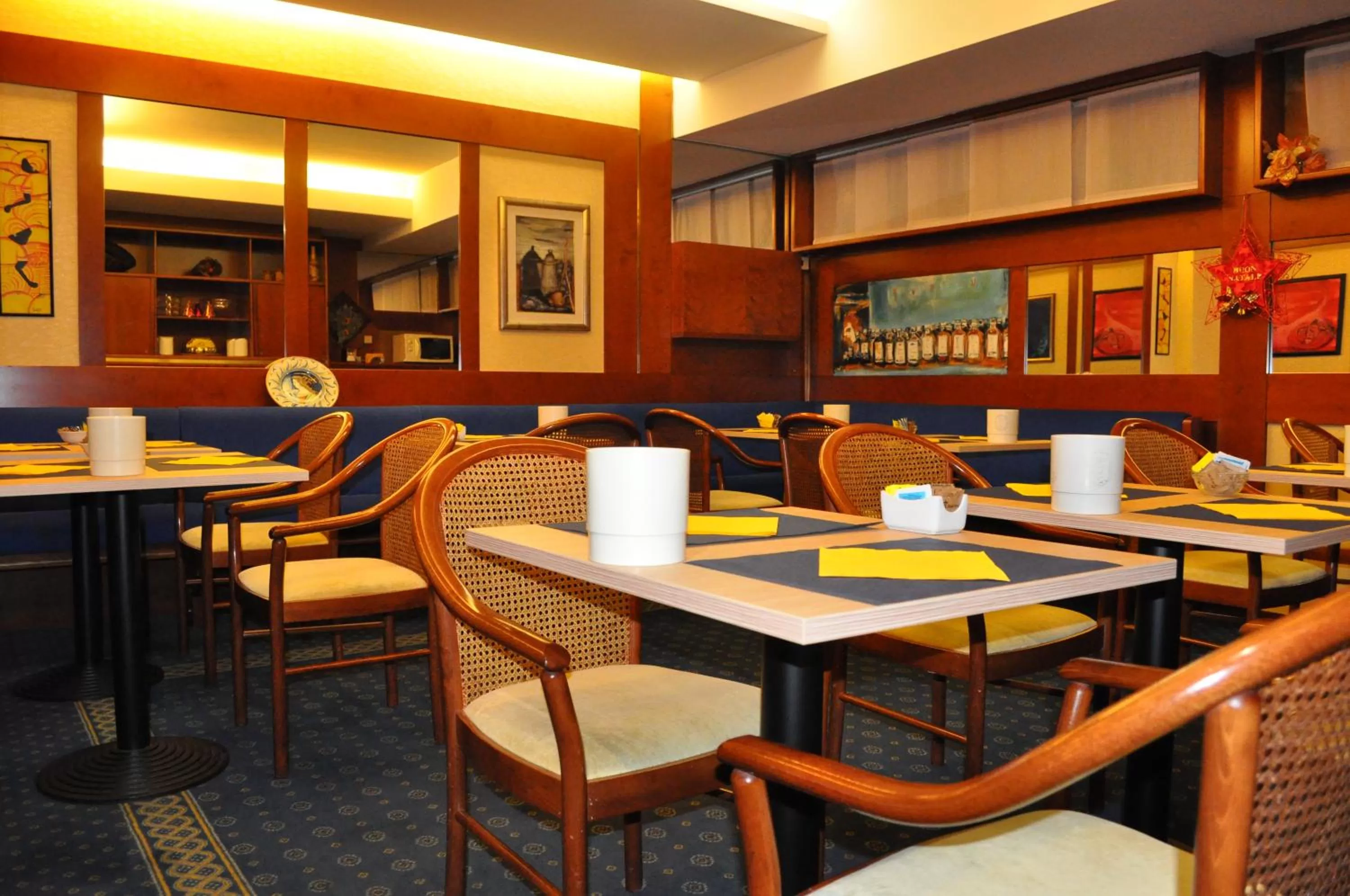 Restaurant/places to eat in Hotel Igea