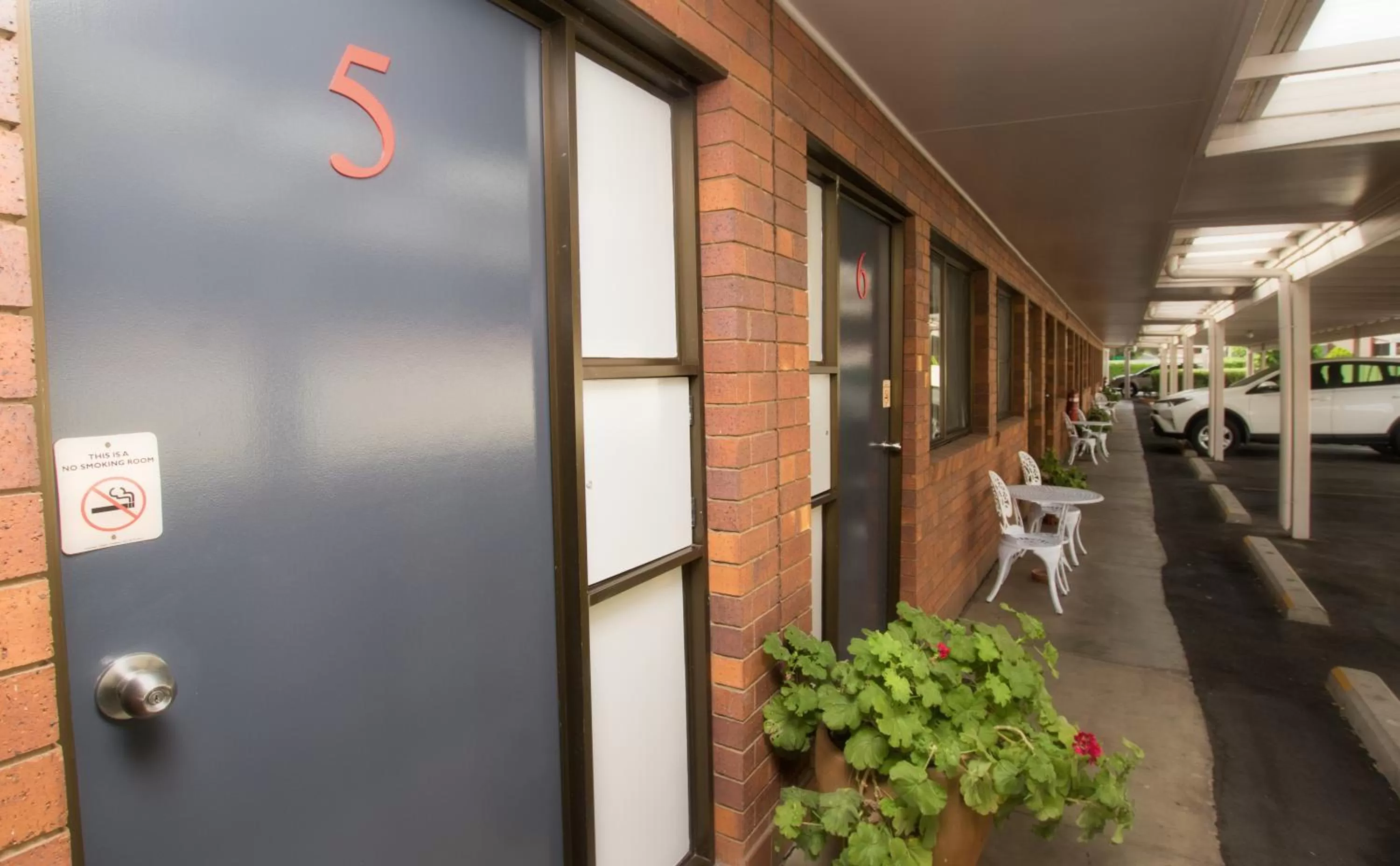 Balcony/Terrace in Country Pathfinder Motor Inn