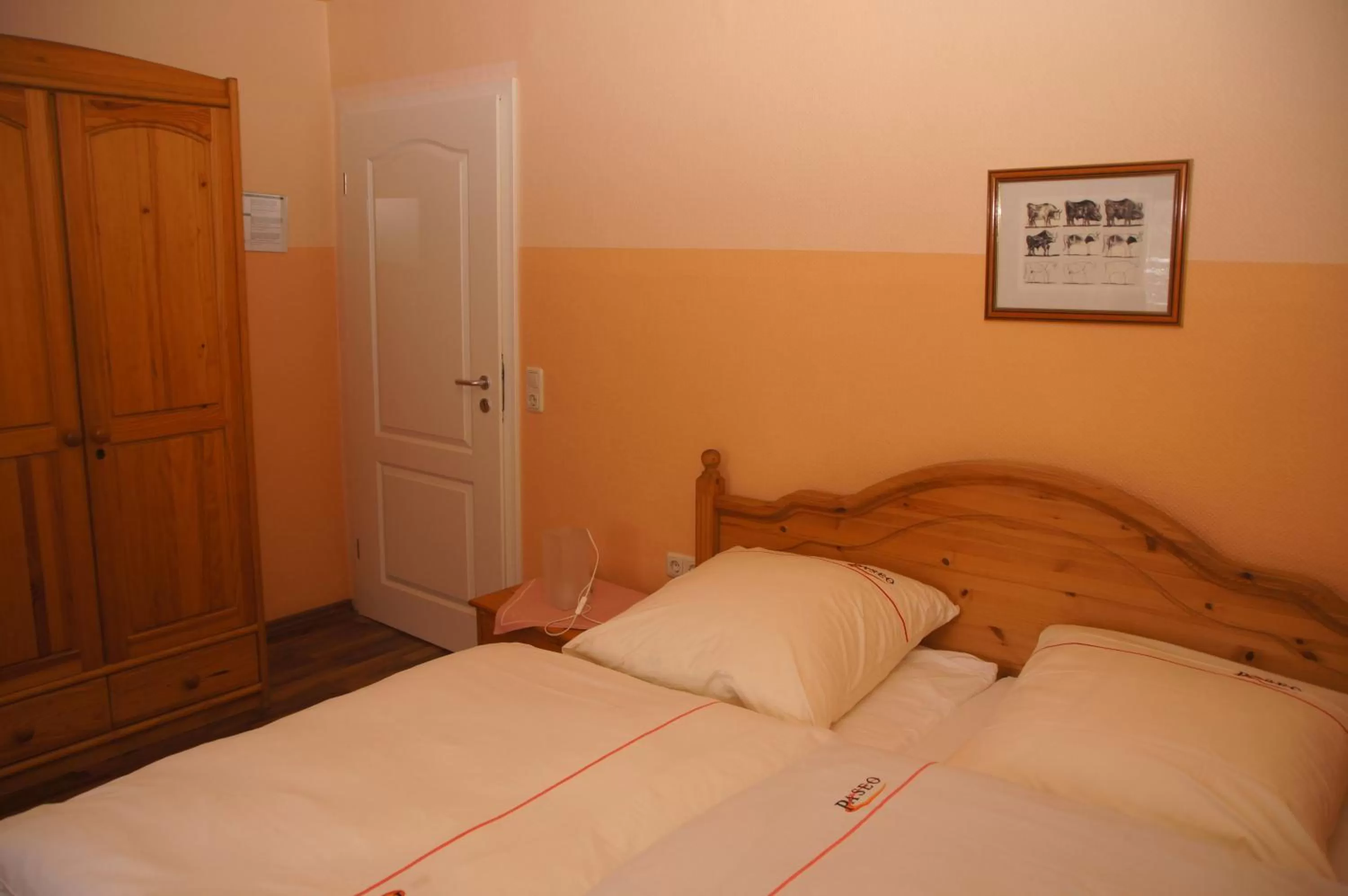 Photo of the whole room, Bed in Hotel Paseo