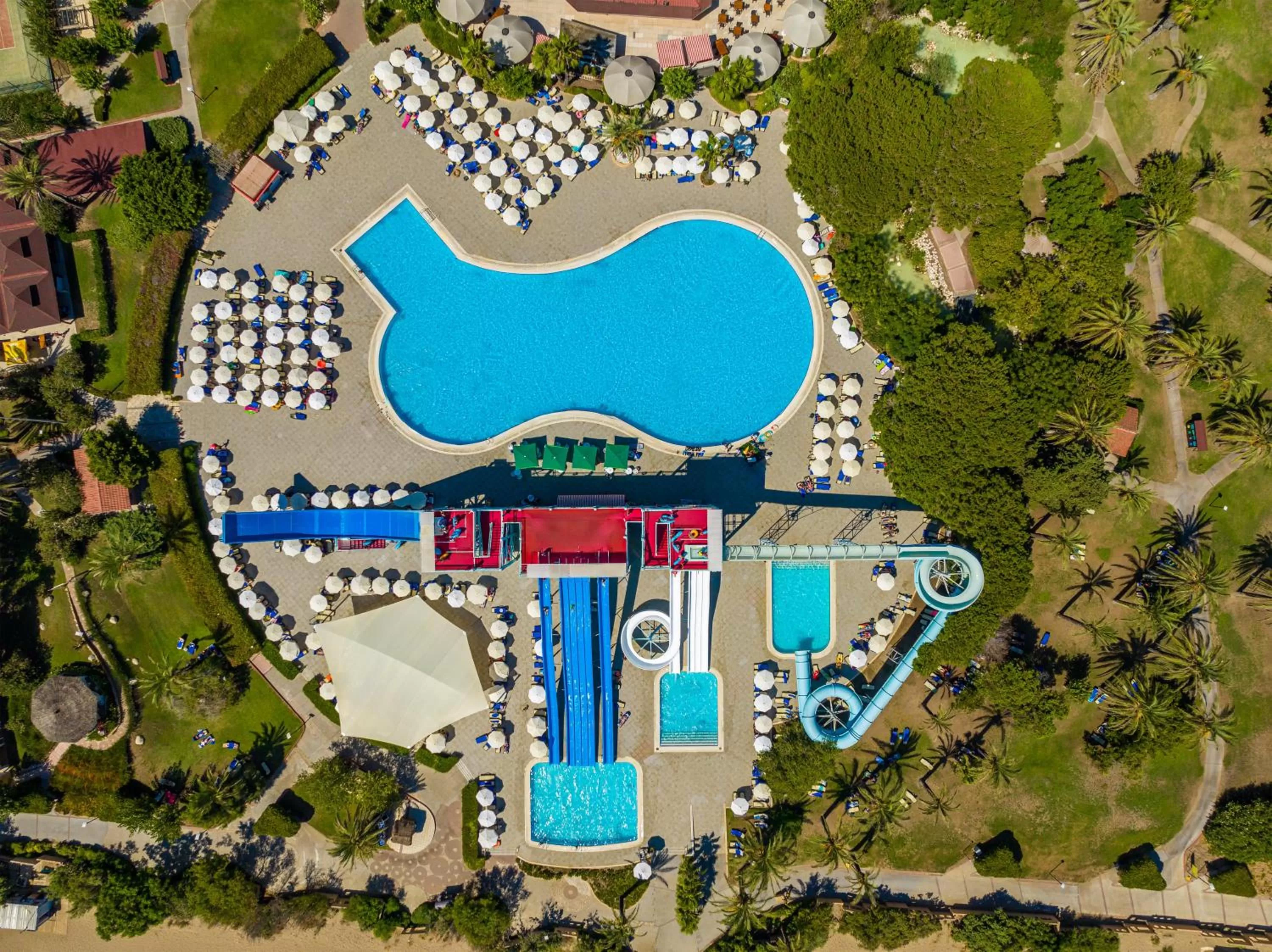 Swimming pool in Asteria Family Resort Belek