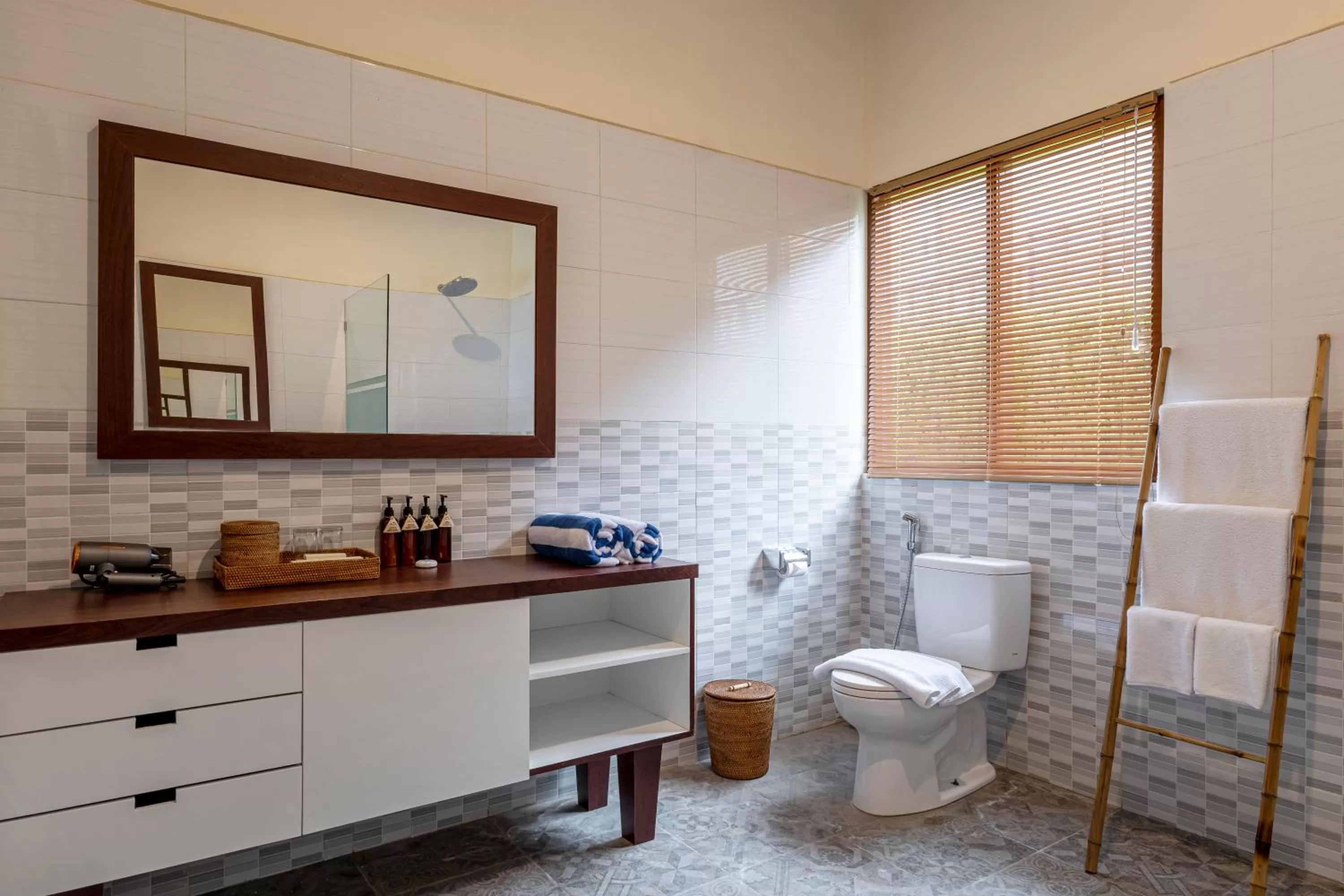 Toilet in Semabu Hills Hotel Nusa Penida