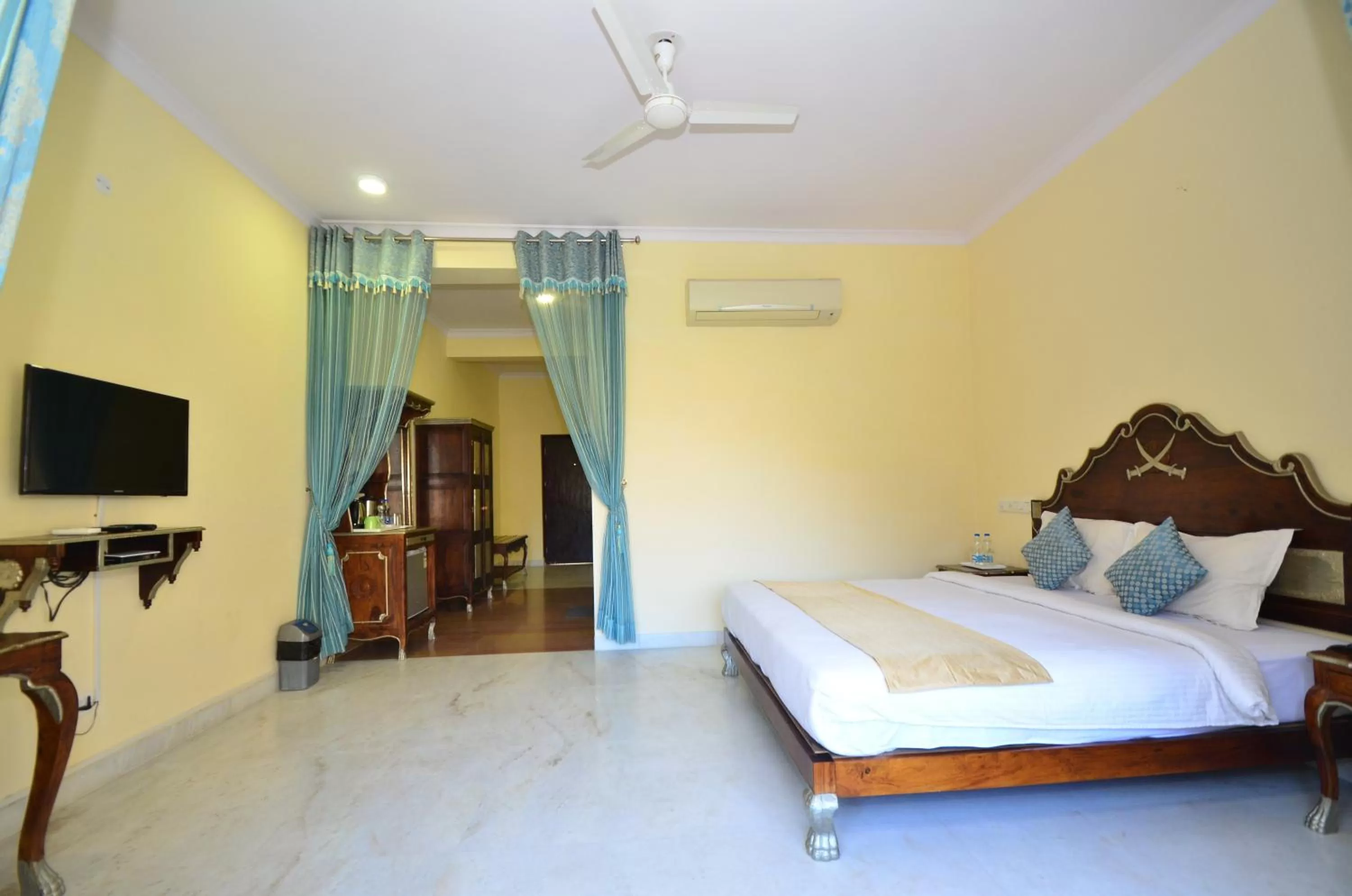 Standard Double Room in Aaram Baagh Resort