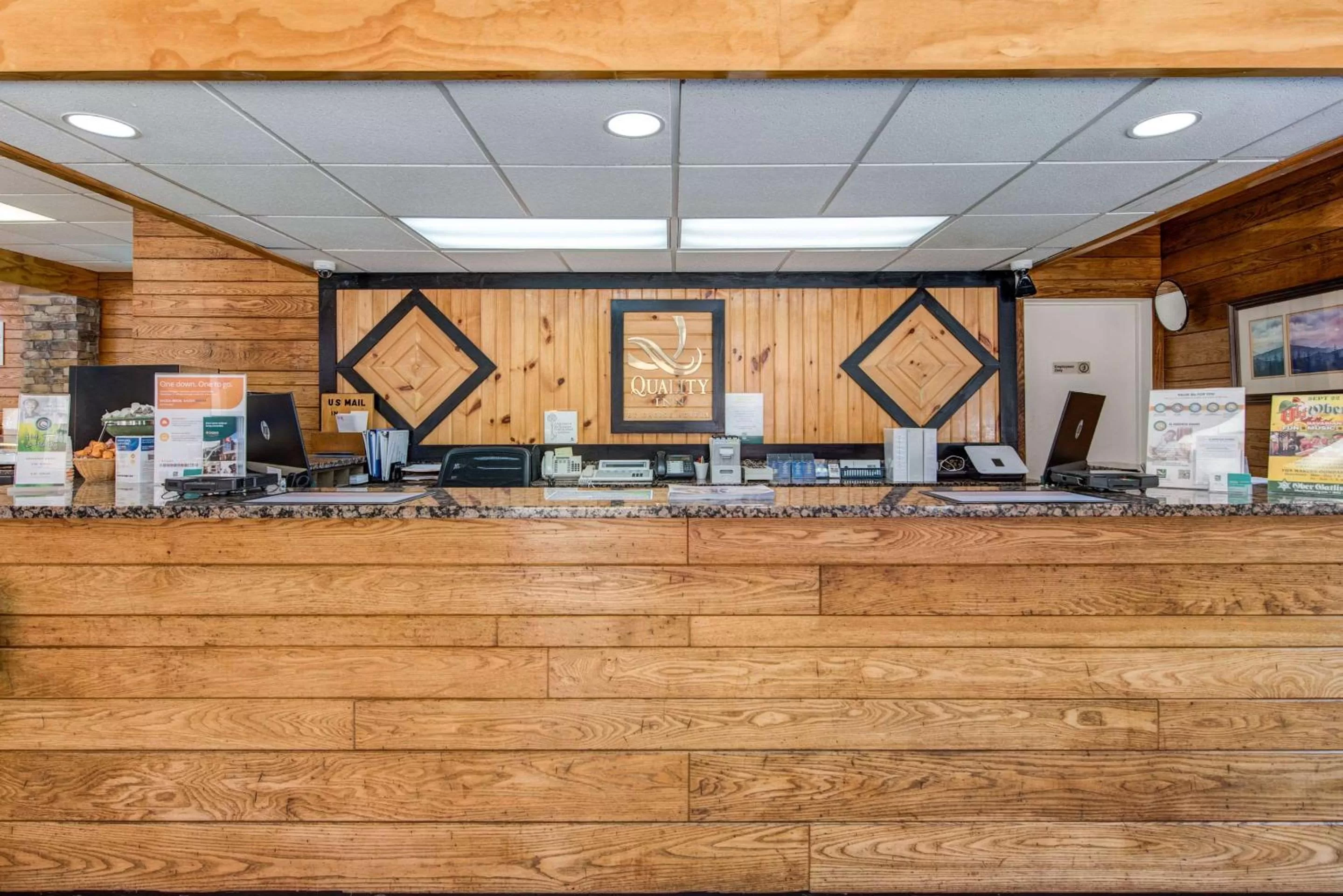 Lobby or reception in Quality Inn Creekside - Downtown Gatlinburg
