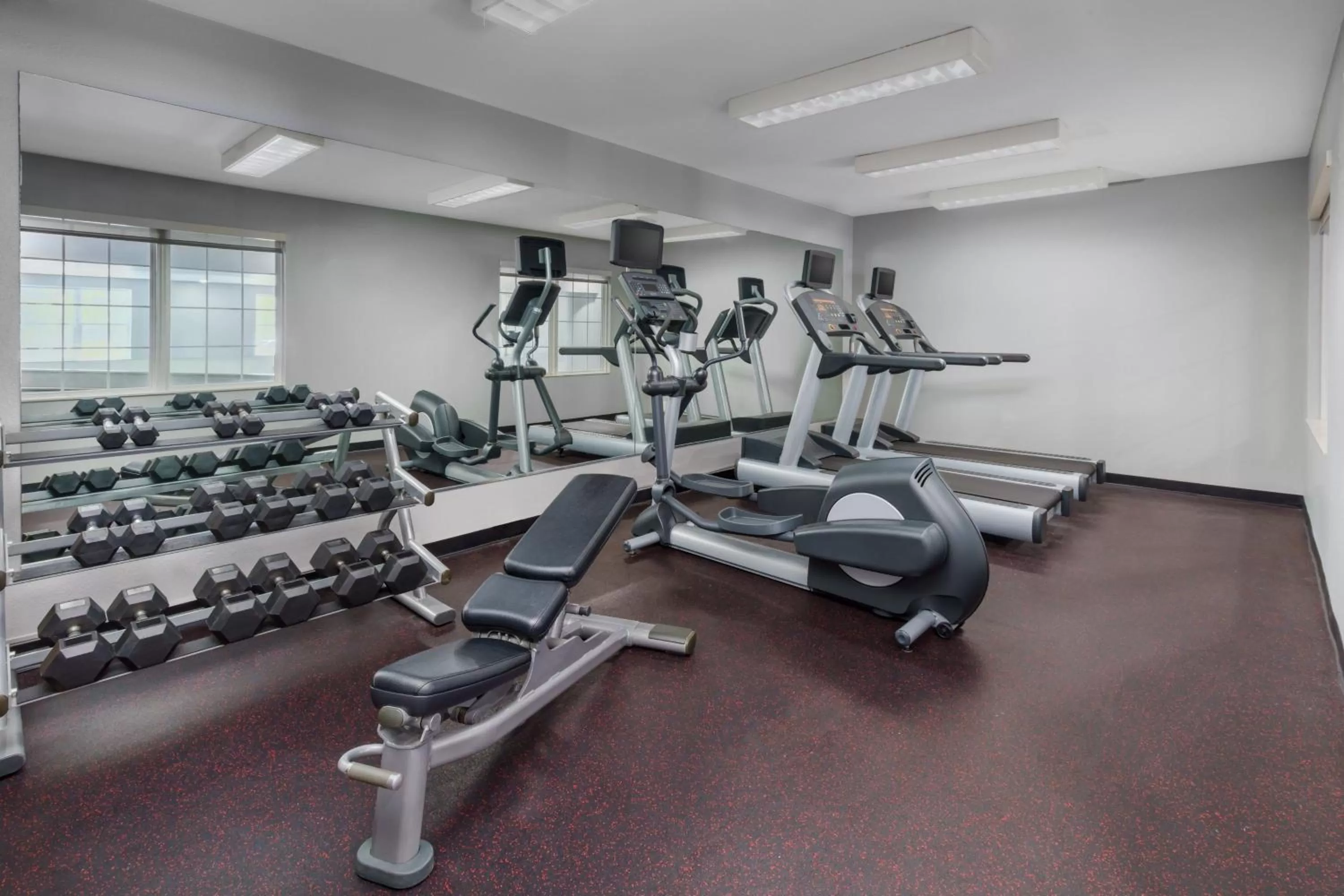 Fitness centre/facilities in TownePlace Suites Manchester-Boston Regional Airport