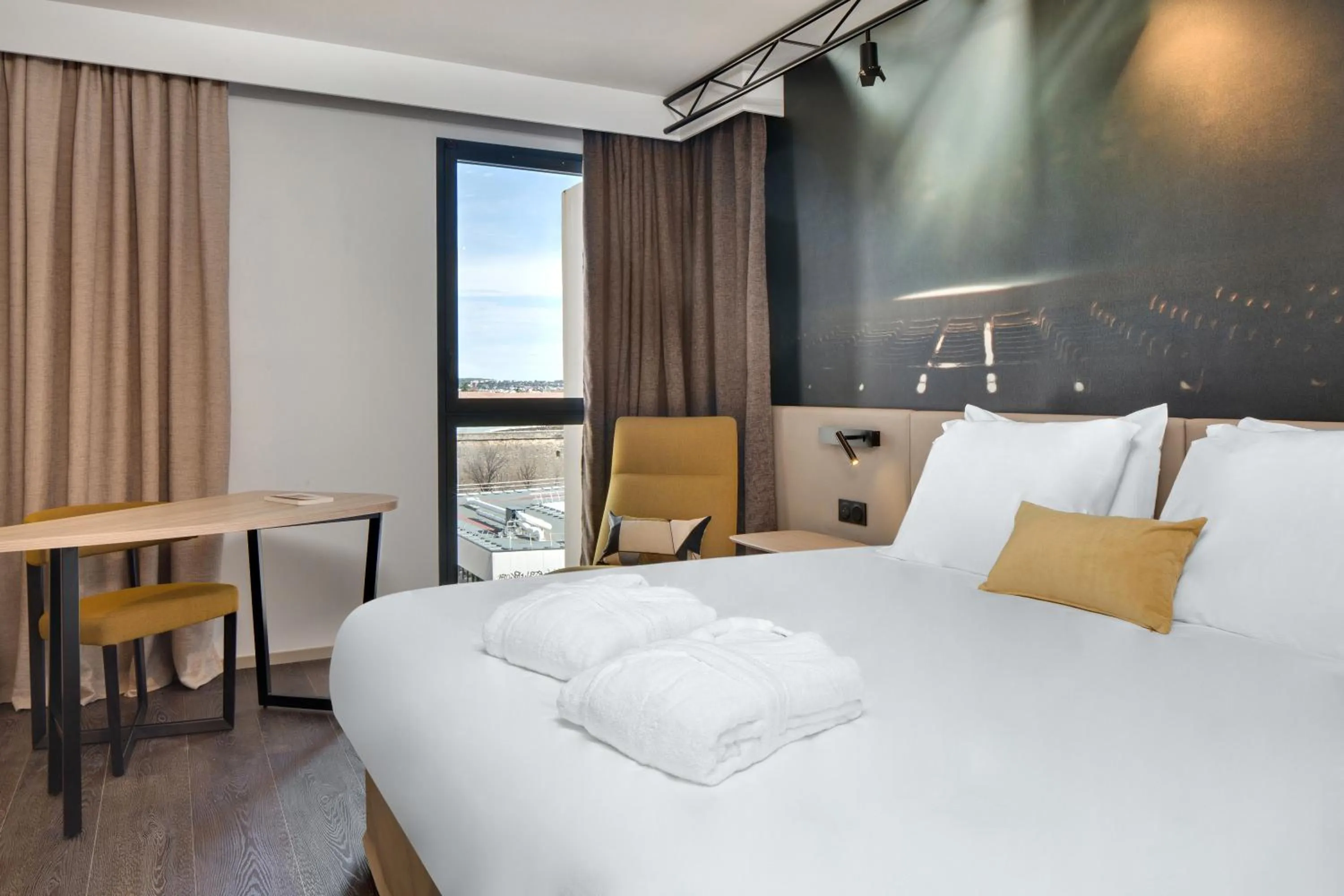 Bed in Mercure Montpellier Centre Comédie