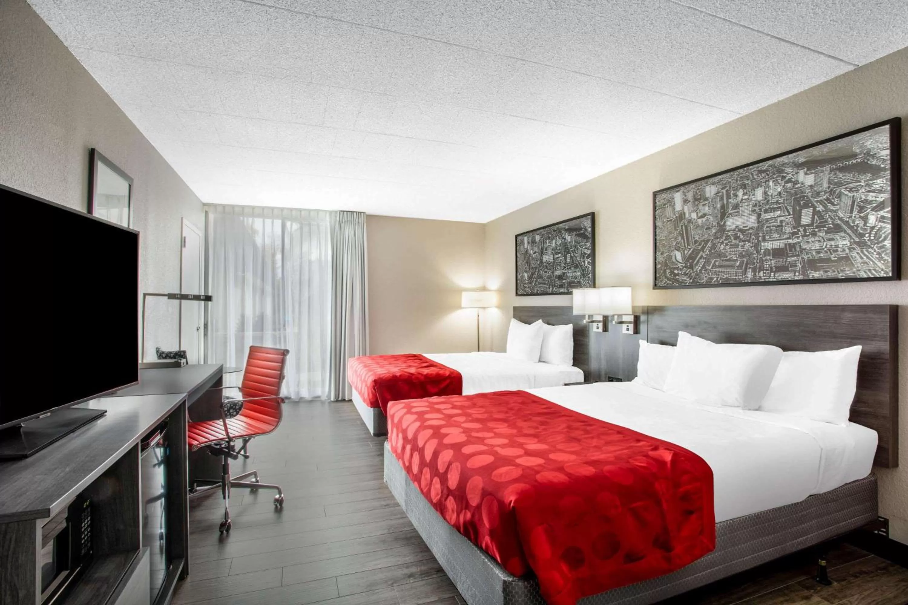 Photo of the whole room, Bed in Ramada by Wyndham Hartford North - Bradley Airport