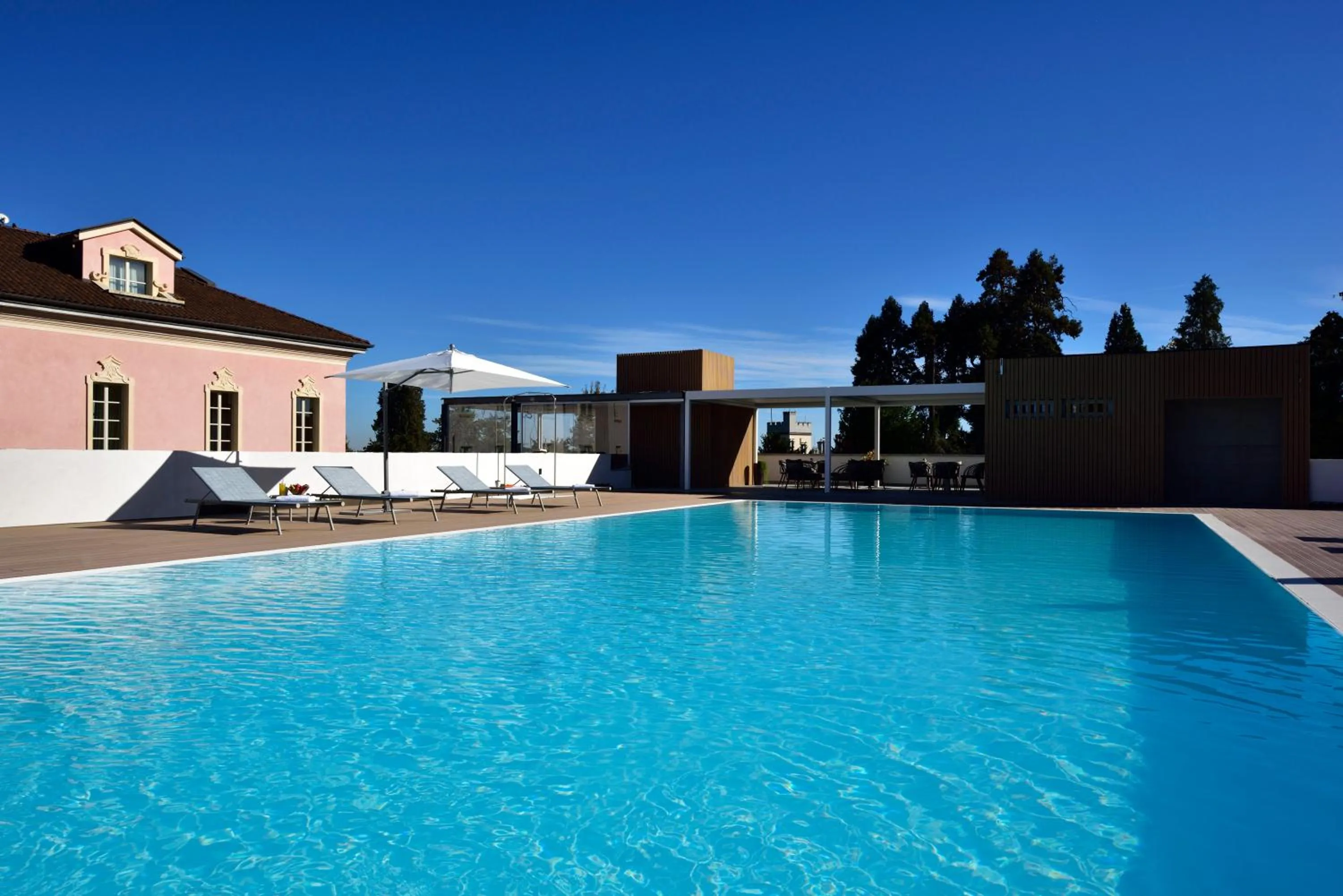 Swimming pool in Castello Dal Pozzo Resort Lago Maggiore - Preferred Hotels & Resorts