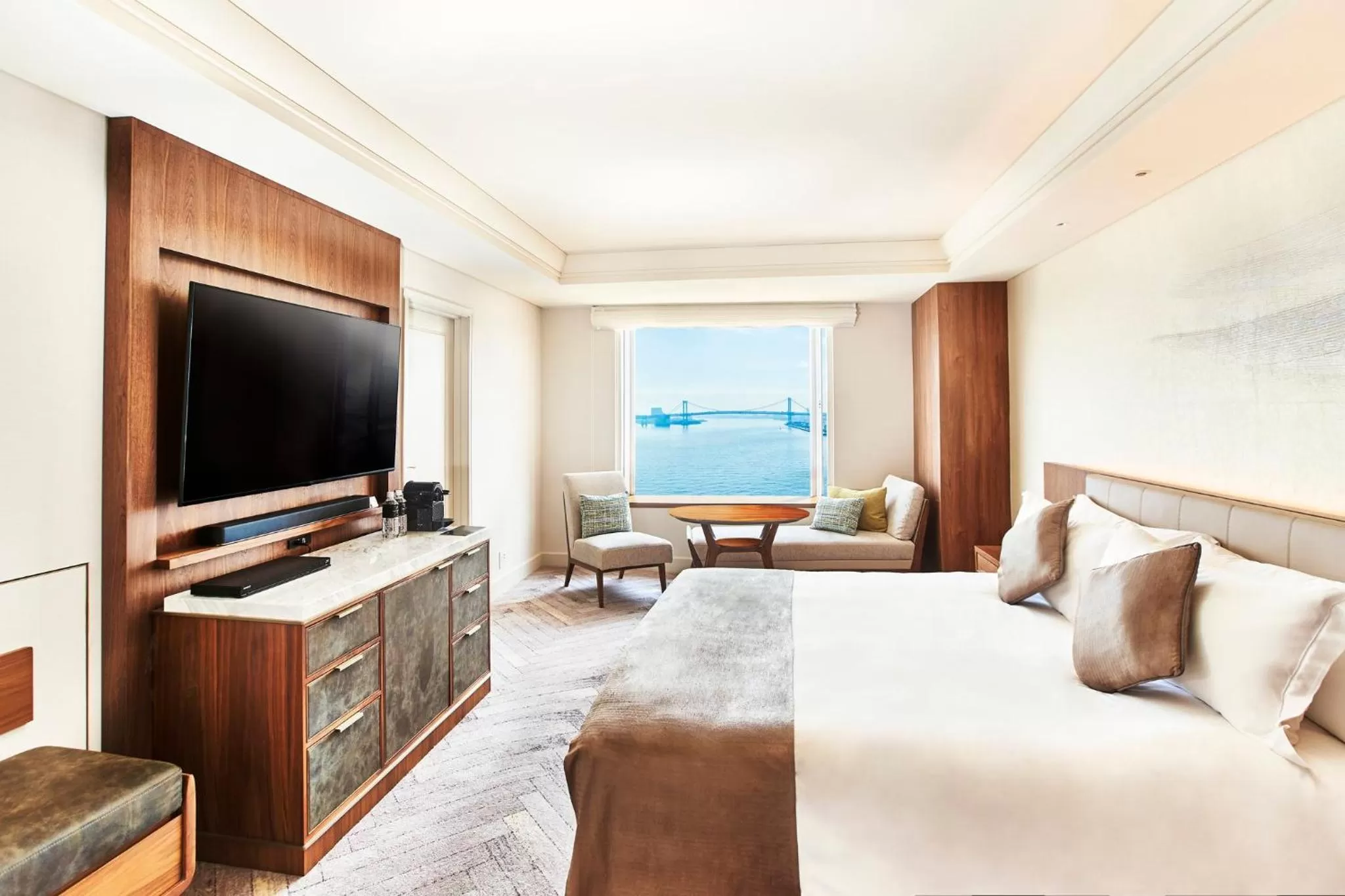 Photo of the whole room, Bed in InterContinental Tokyo Bay by IHG