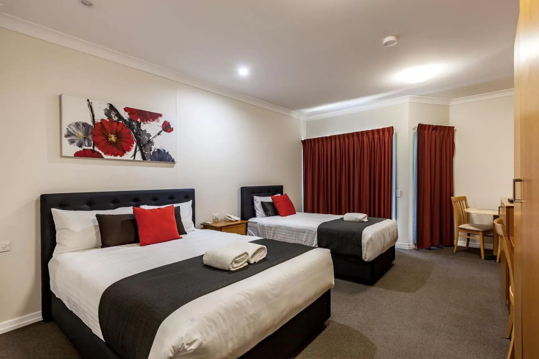 Photo of the whole room, Bed in Eastgate on the Range Motel