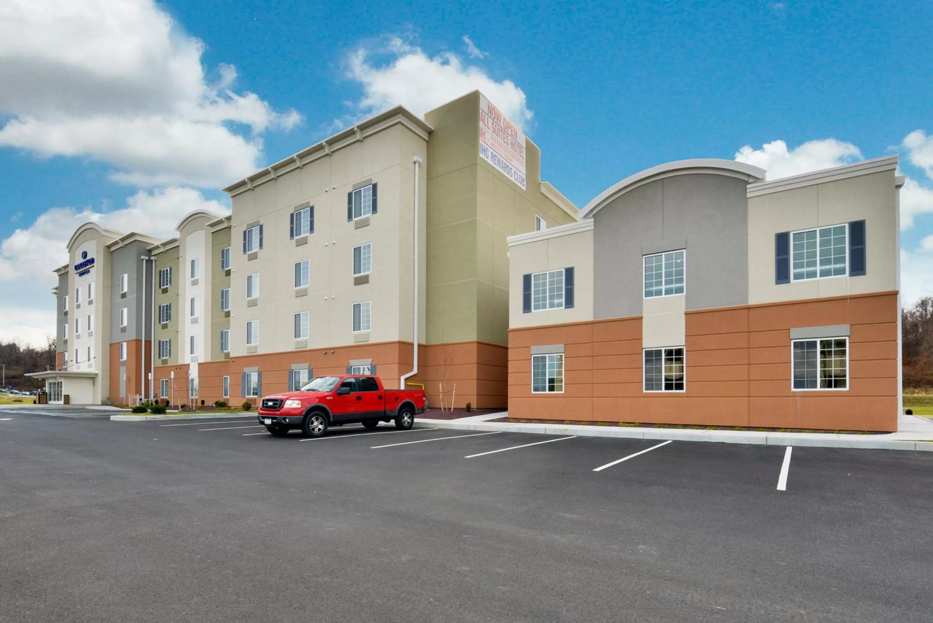 Property building in Candlewood Suites Harrisburg-Hershey by IHG