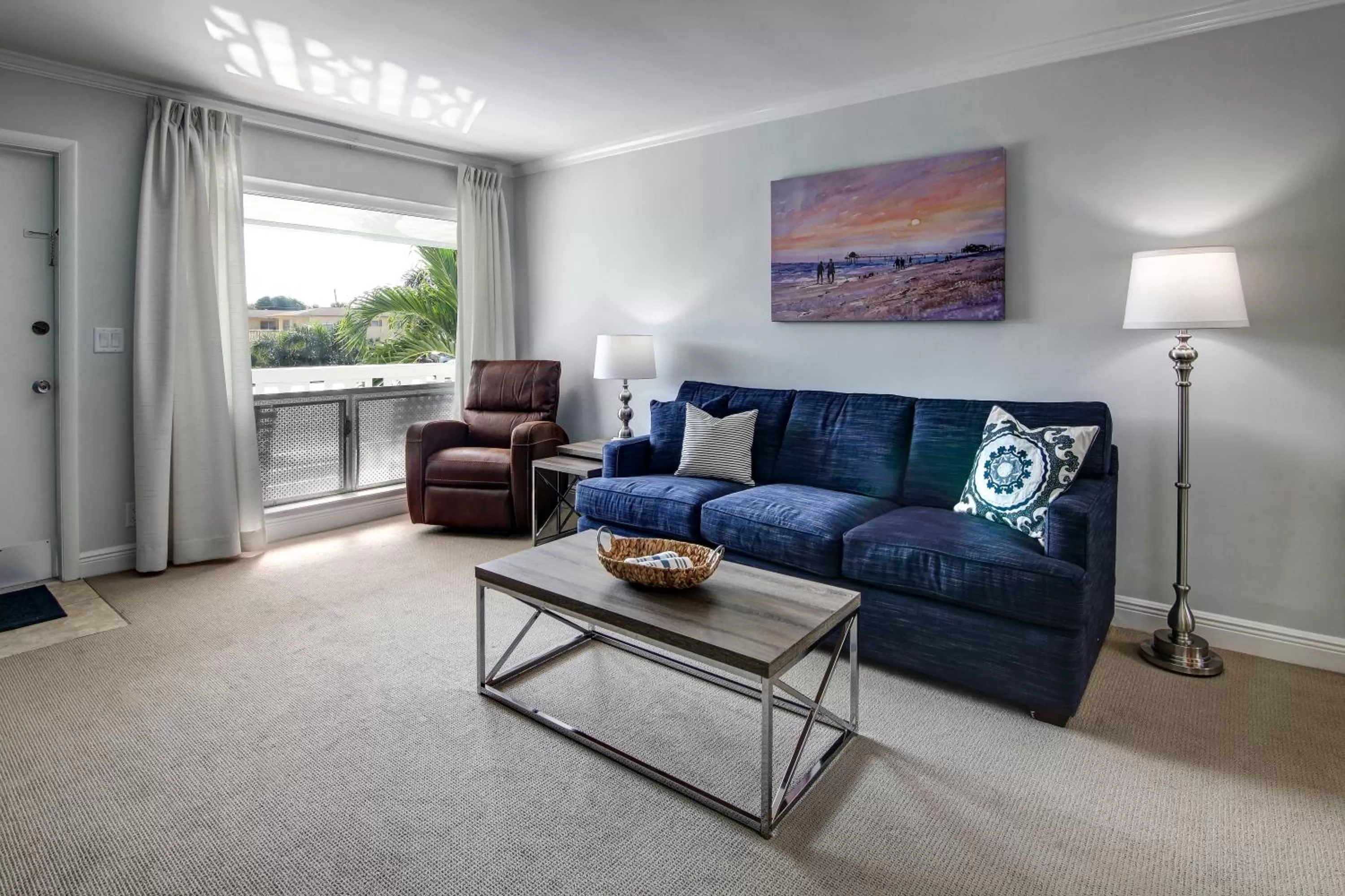 Living room in May-Dee Suites in Florida