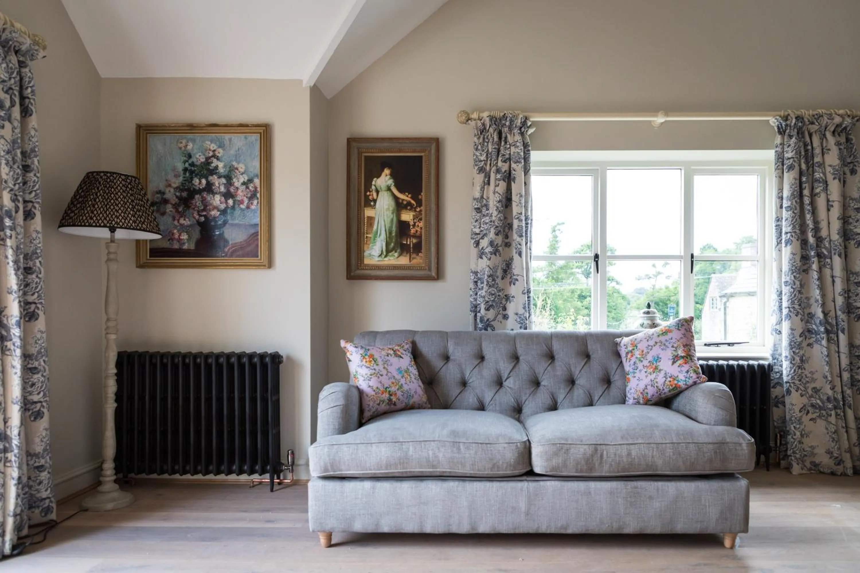 Bedroom in The Frogmill Hotel