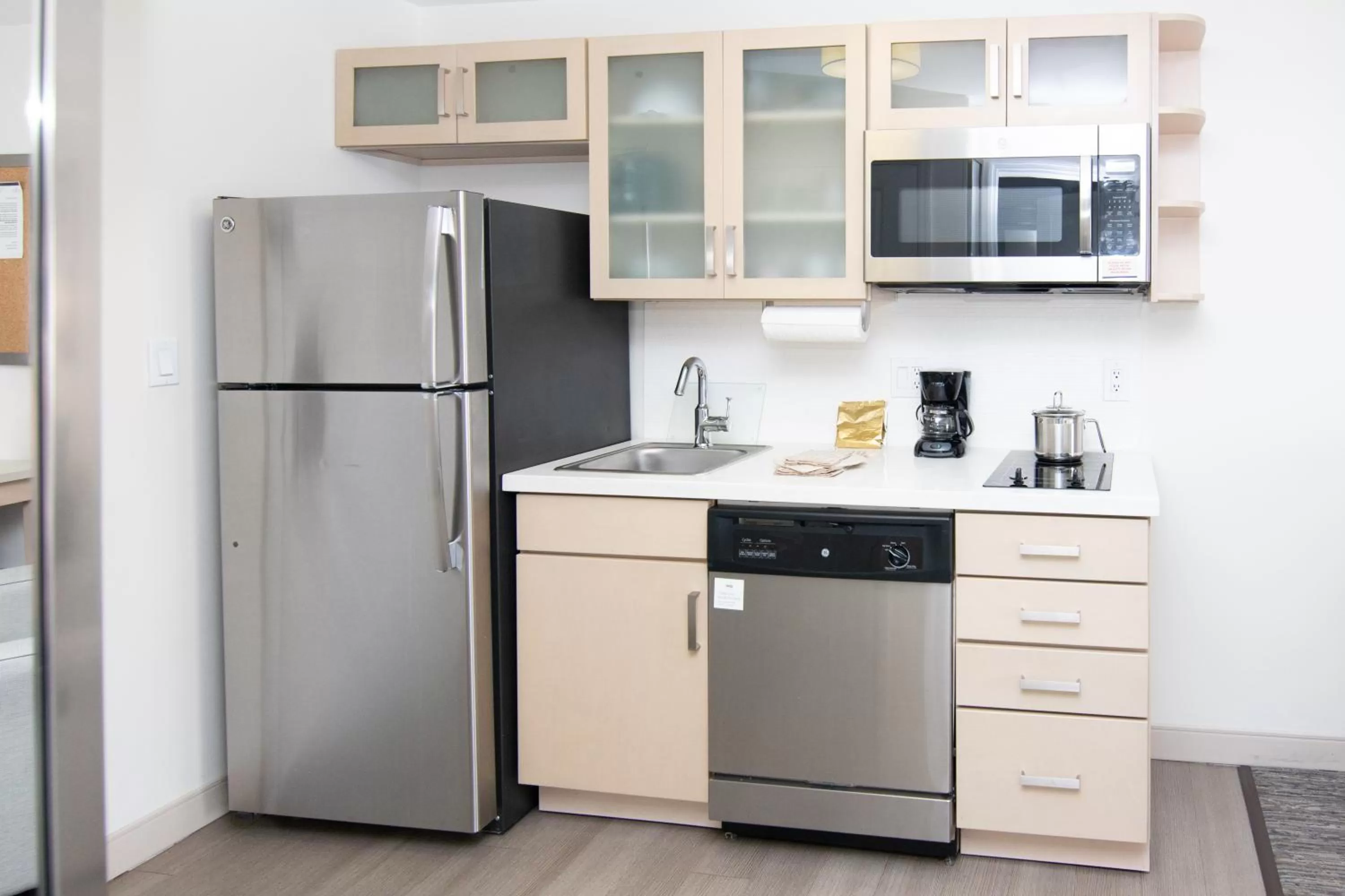Kitchen or kitchenette in Candlewood Suites Miami Intl Airport - 36th St by IHG