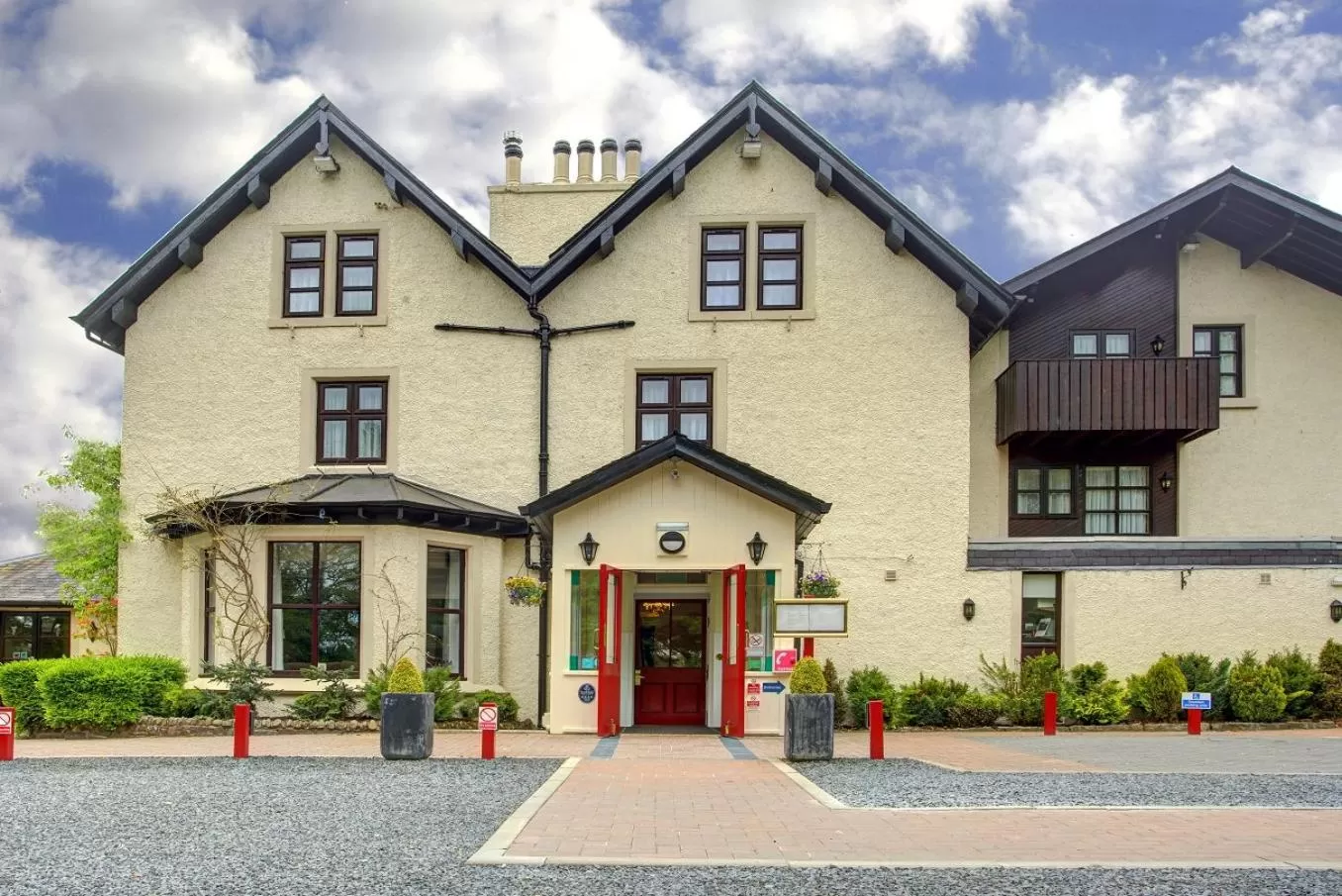 Property building in All Seasons Philipburn, BW Signature Collection