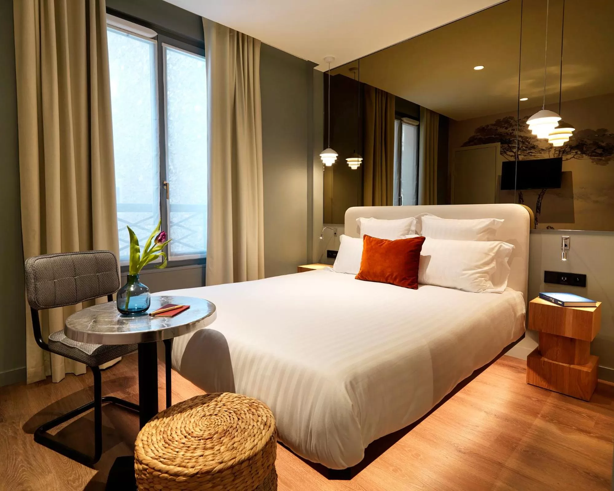 Bedroom, Bed in Le Katorze Hôtel