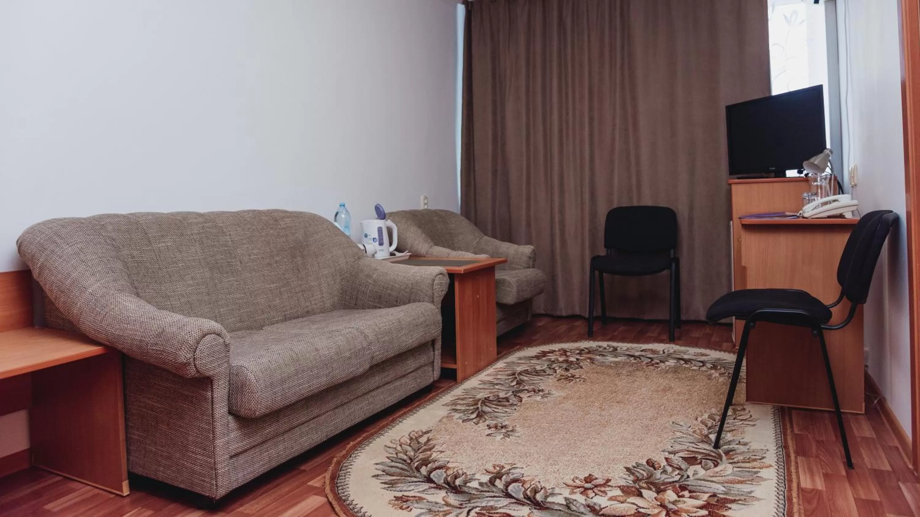 Living room, Seating Area in Aktobe Hotel