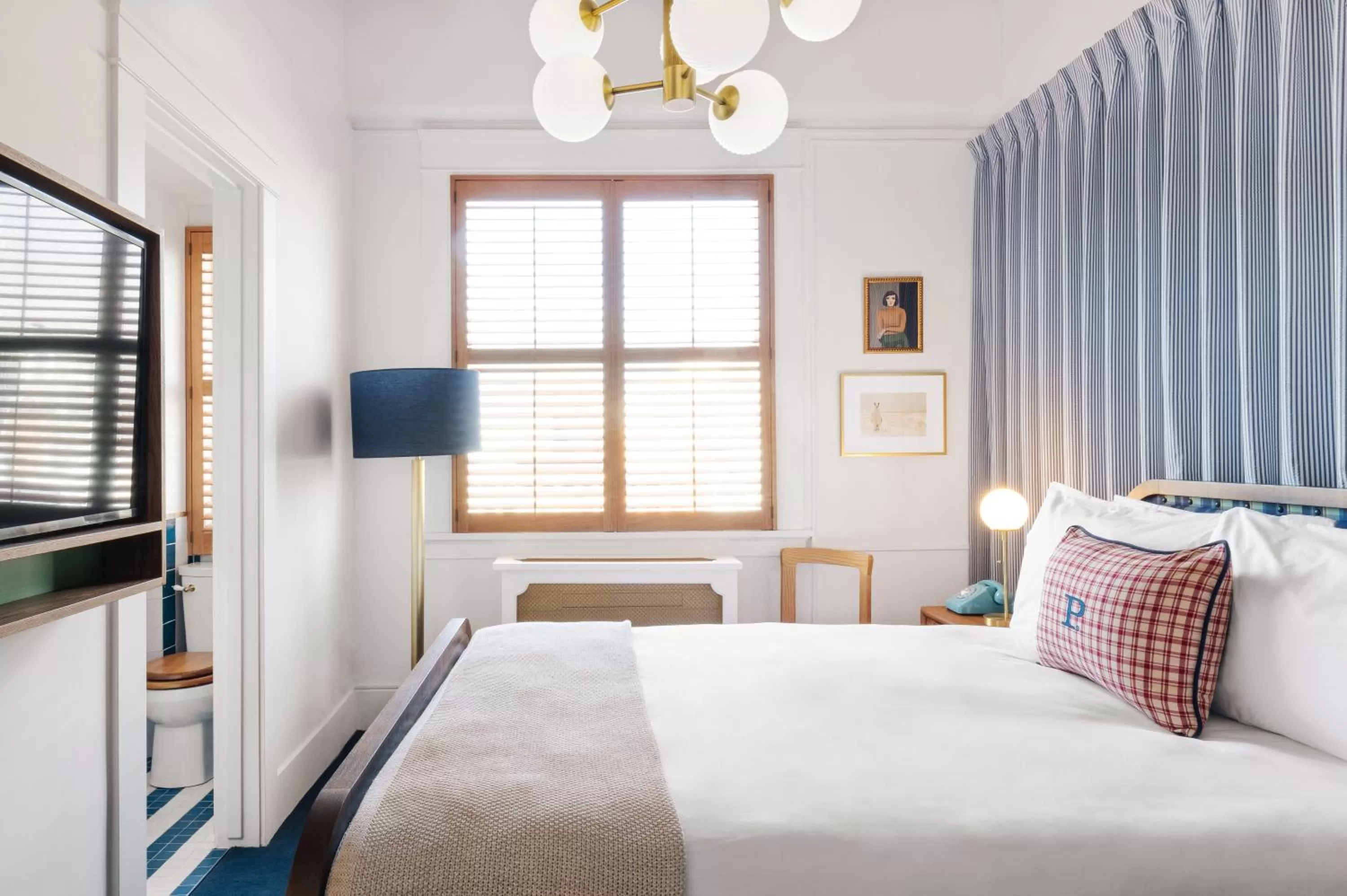 Bed in Palihotel San Diego Gaslamp Quarter